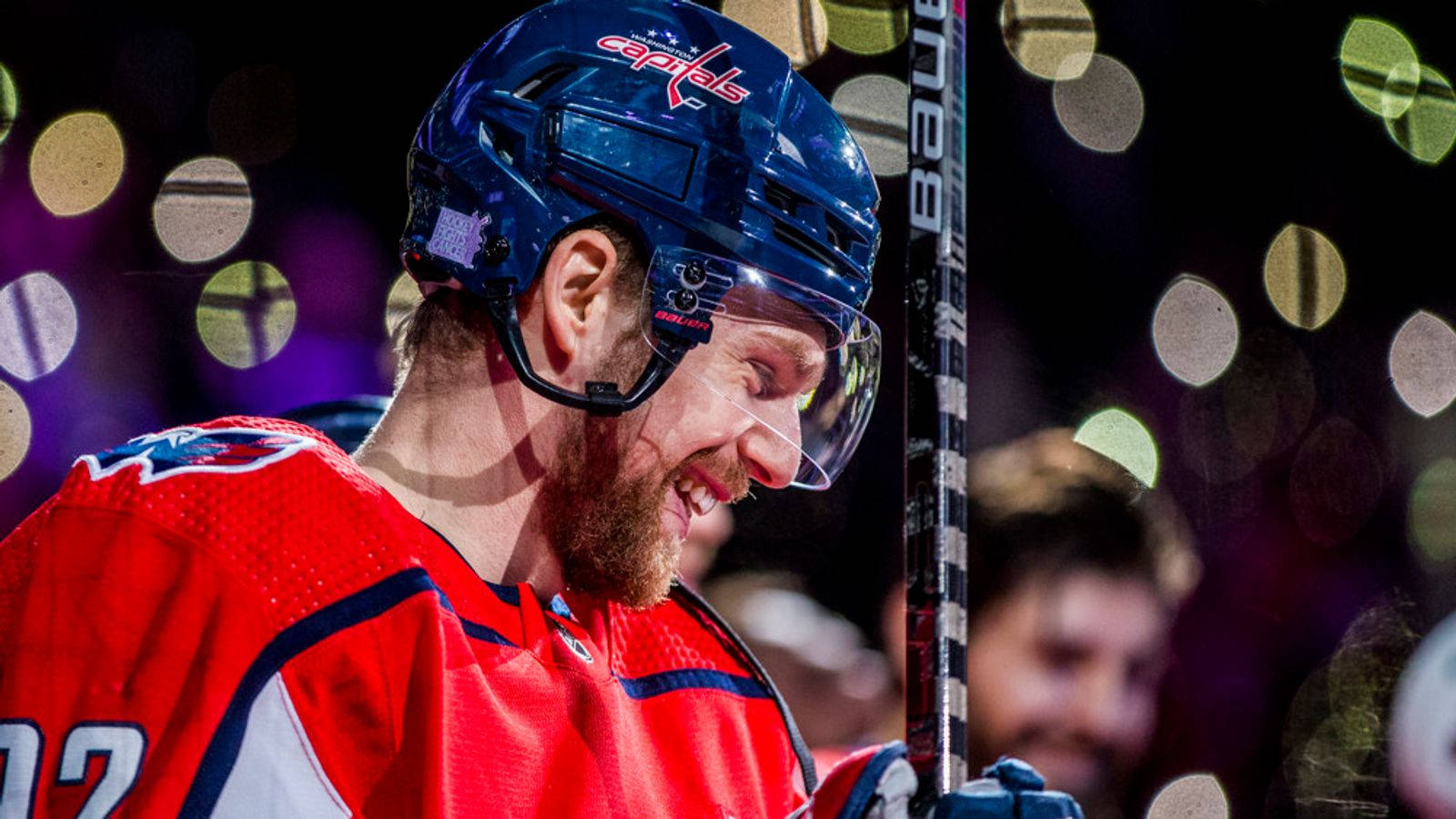 Evgeny Kuznetsov, red Capitals jersey, hockey player, HD Desktop Wallpaper