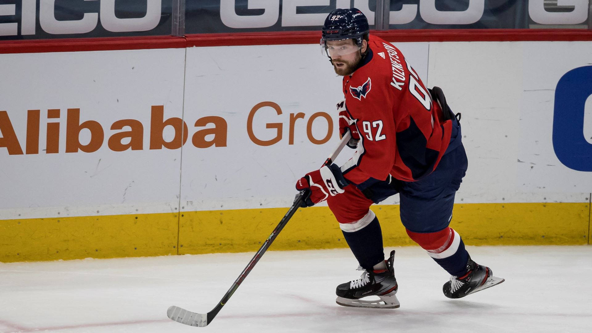 Evgeny Kuznetsov, red jersey, number 92, Full HD Desktop Wallpaper