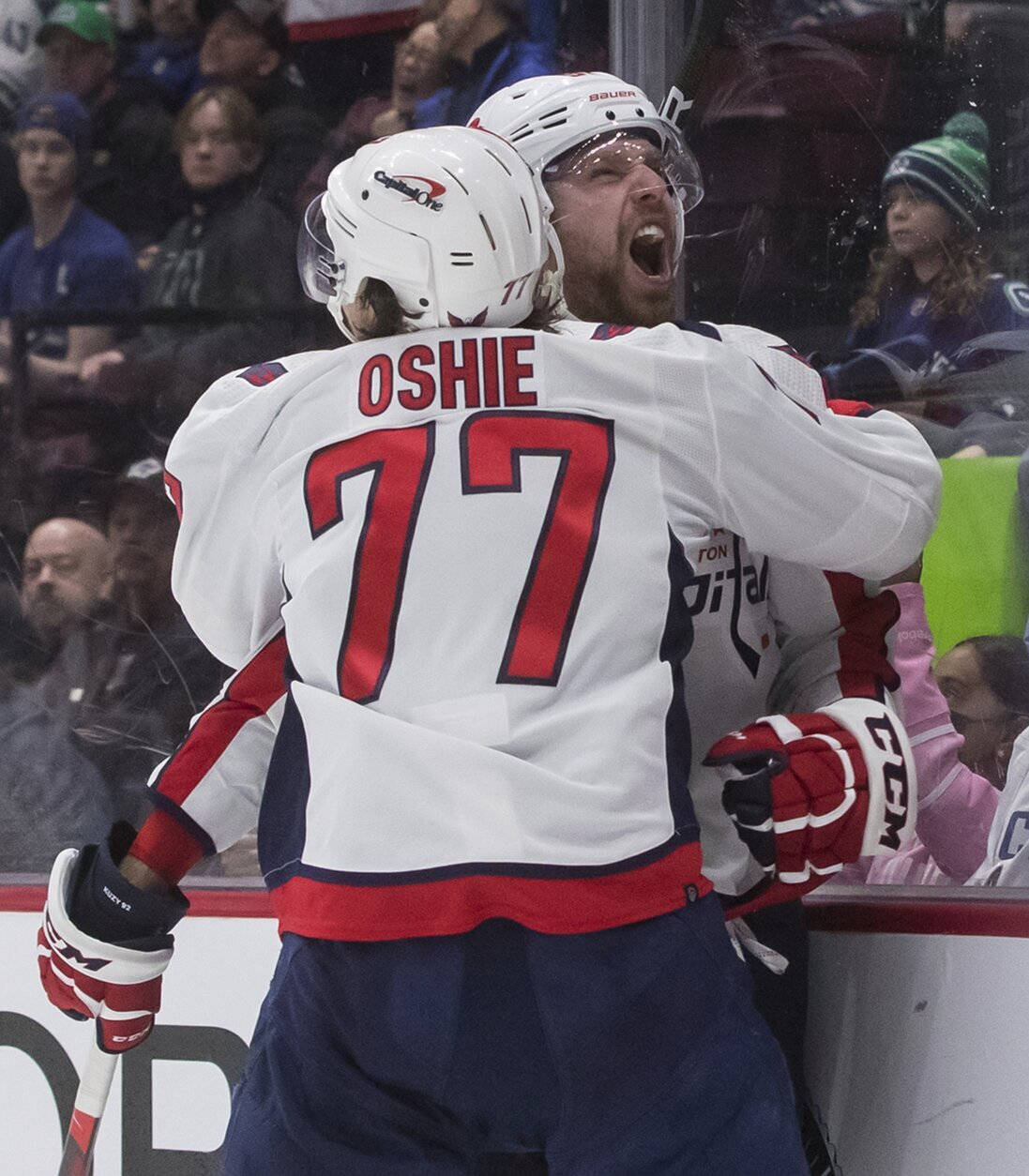 Evgeny Kuznetsov, white jerseys, red numbers, SD Phone Wallpaper