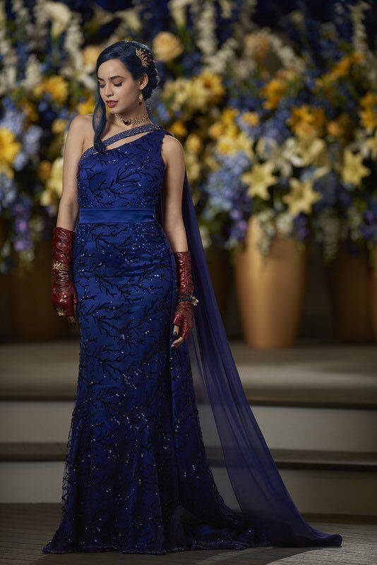 Evie, dark blue gown, Descendants, SD Phone Wallpaper