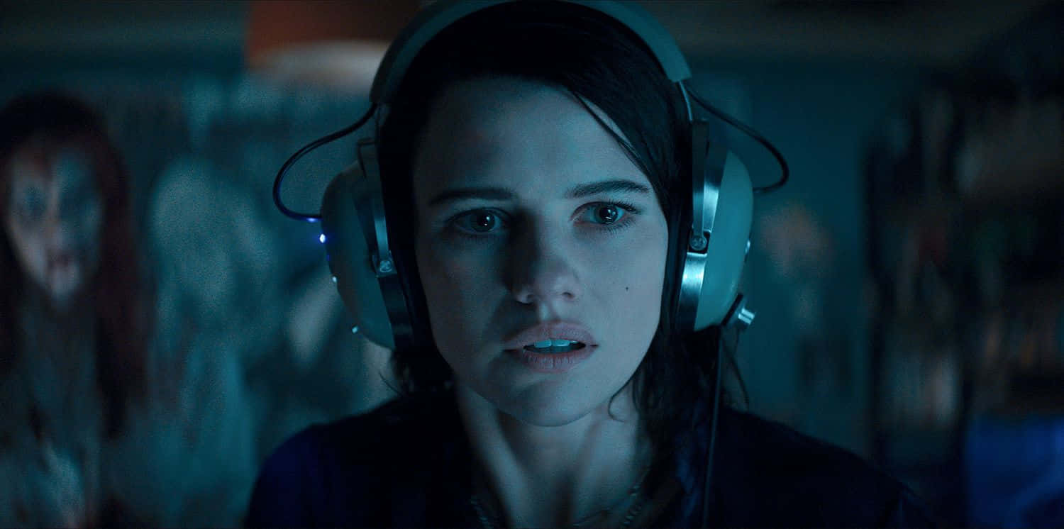 Evil Dead Rise, young woman, headphones, HD Desktop Wallpaper