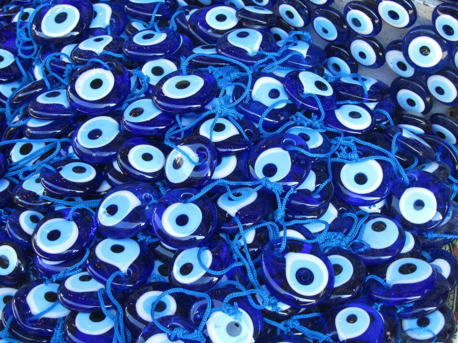 evil eye necklace, glossy blue glass, blue cords, HD Desktop Wallpaper