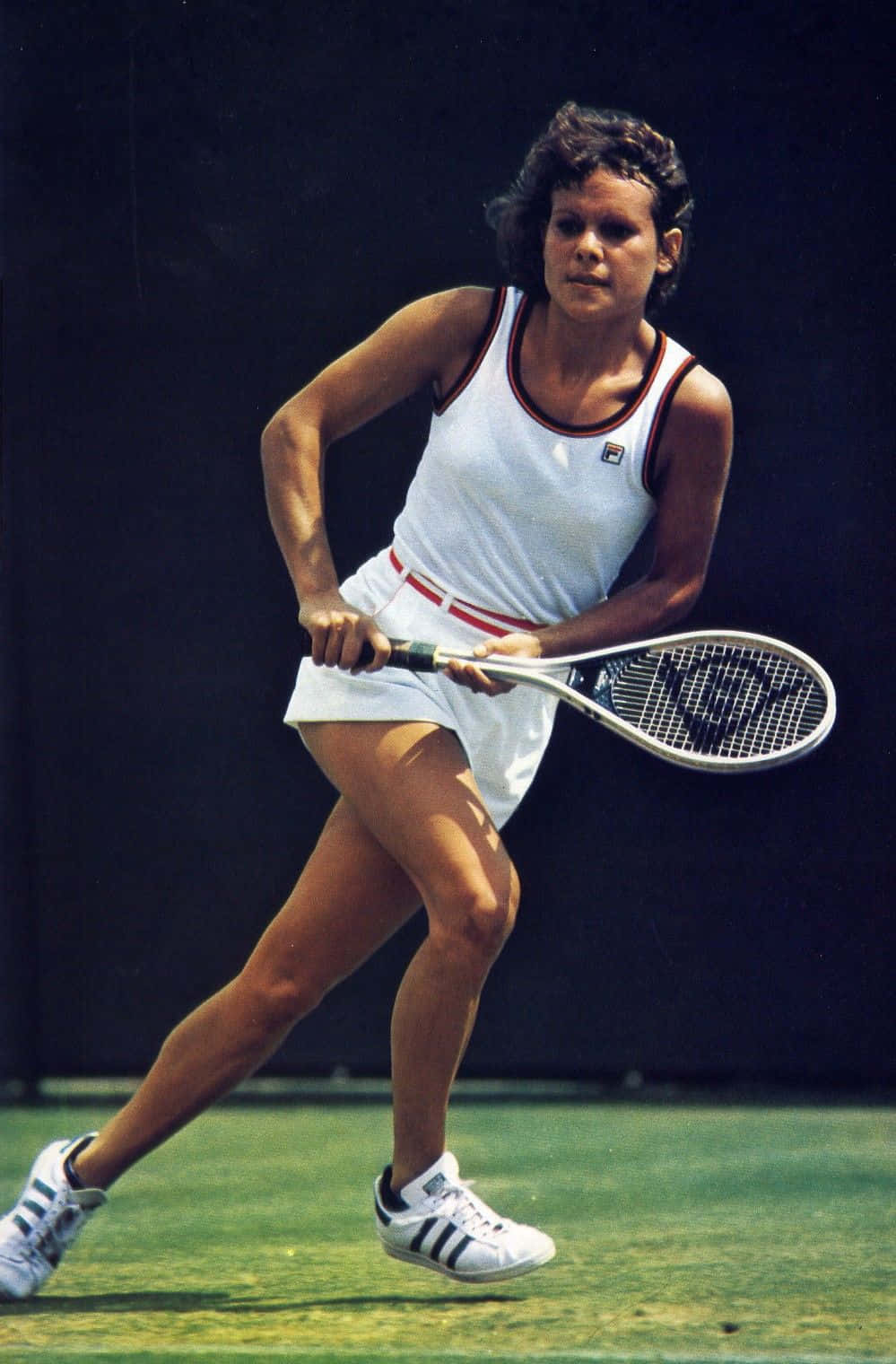 Evonne Goolagong Cawley, white gear, green court, HD Phone Wallpaper