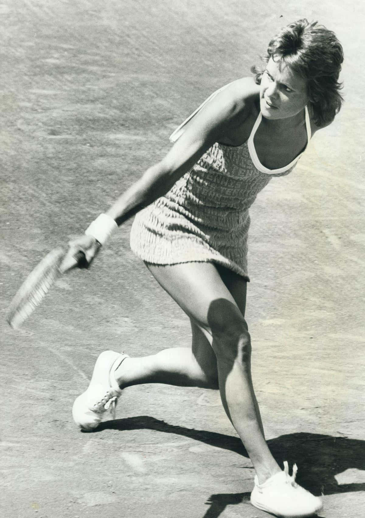 Evonne Goolagong Cawley, tennis player, black and white photo, HD Phone Wallpaper