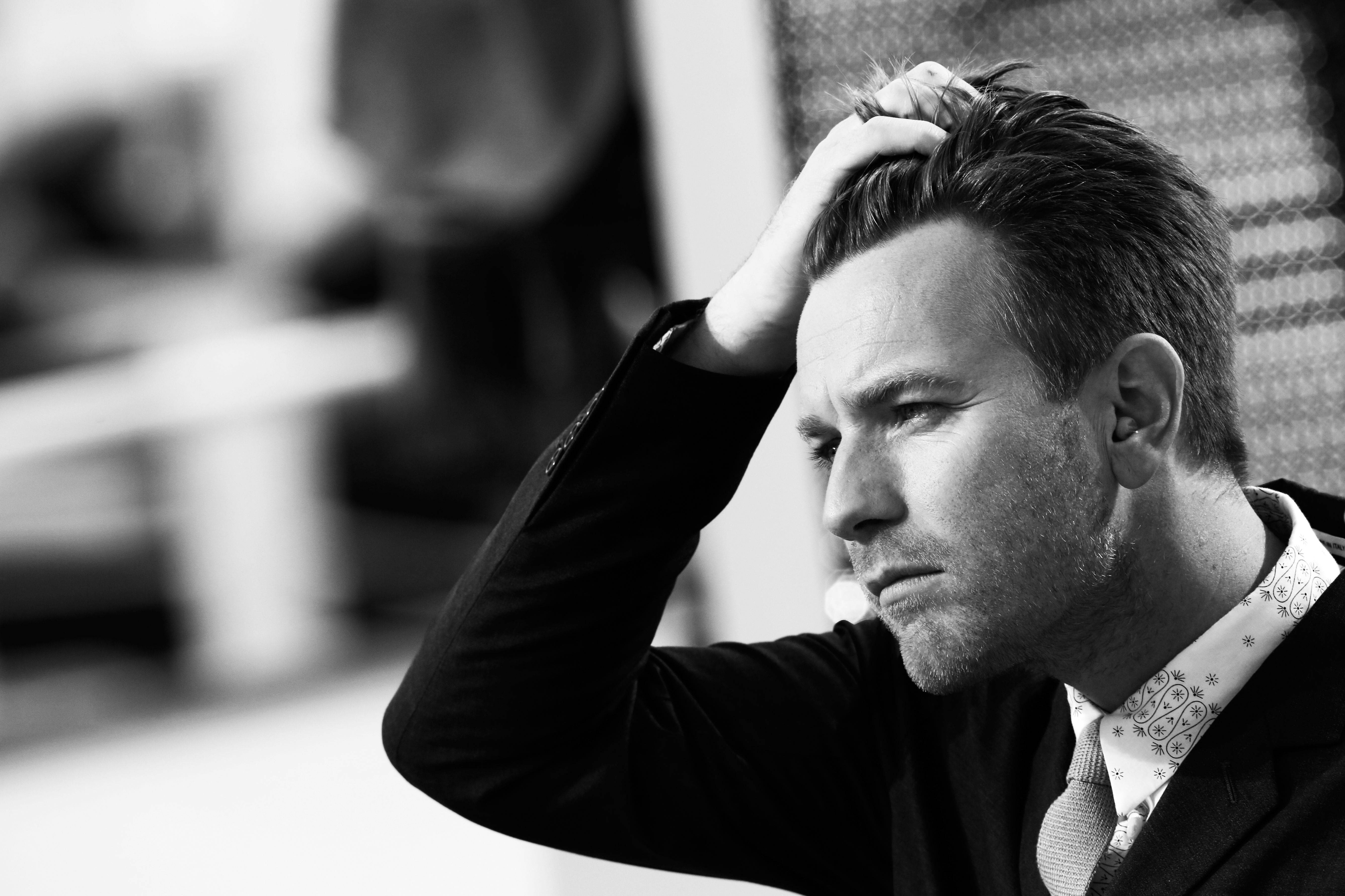 Ewan McGregor, black and white portrait, suit, 5K Desktop Wallpaper