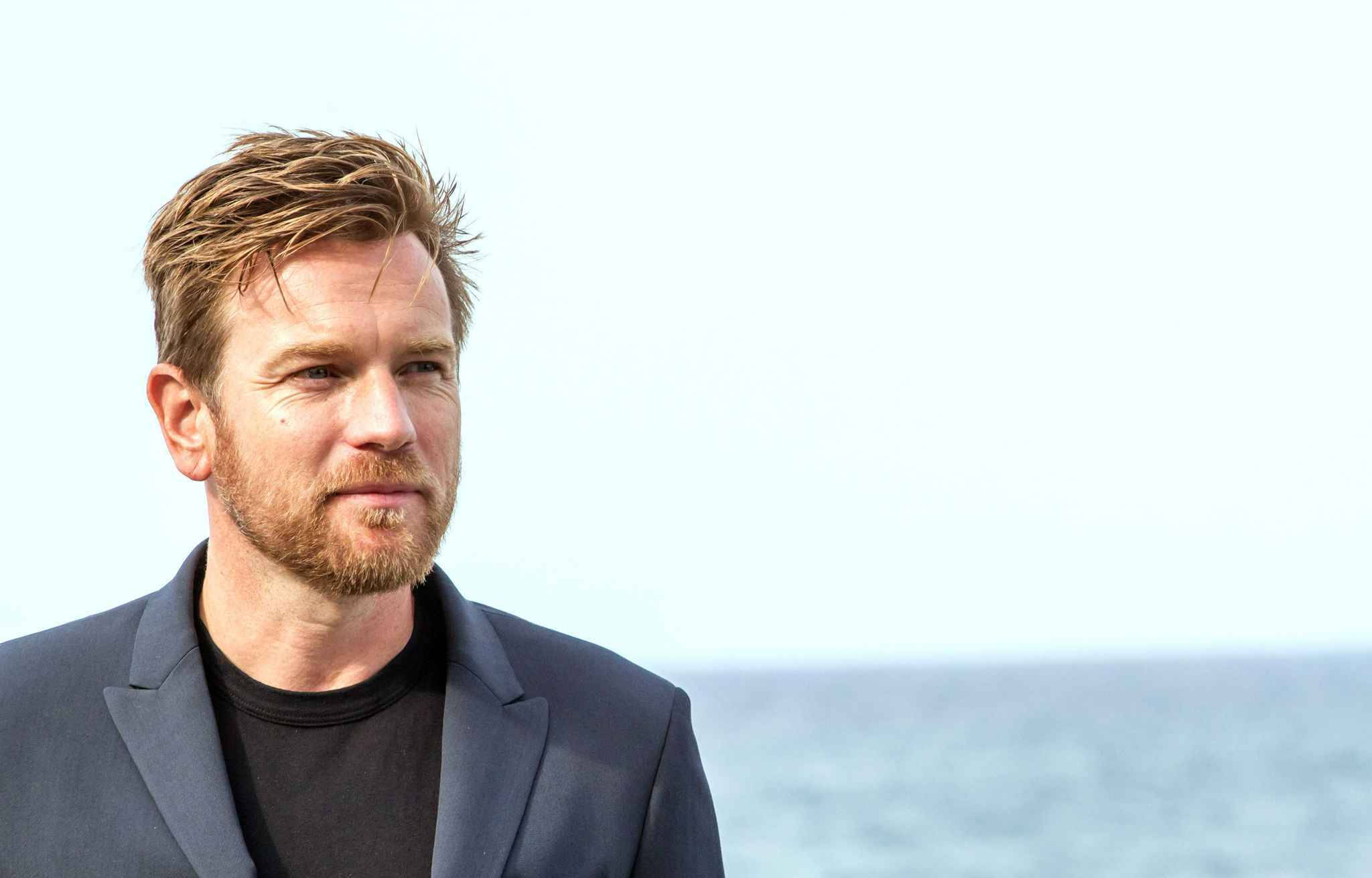 Ewan McGregor, Scottish actor, ocean, Full HD Desktop Wallpaper