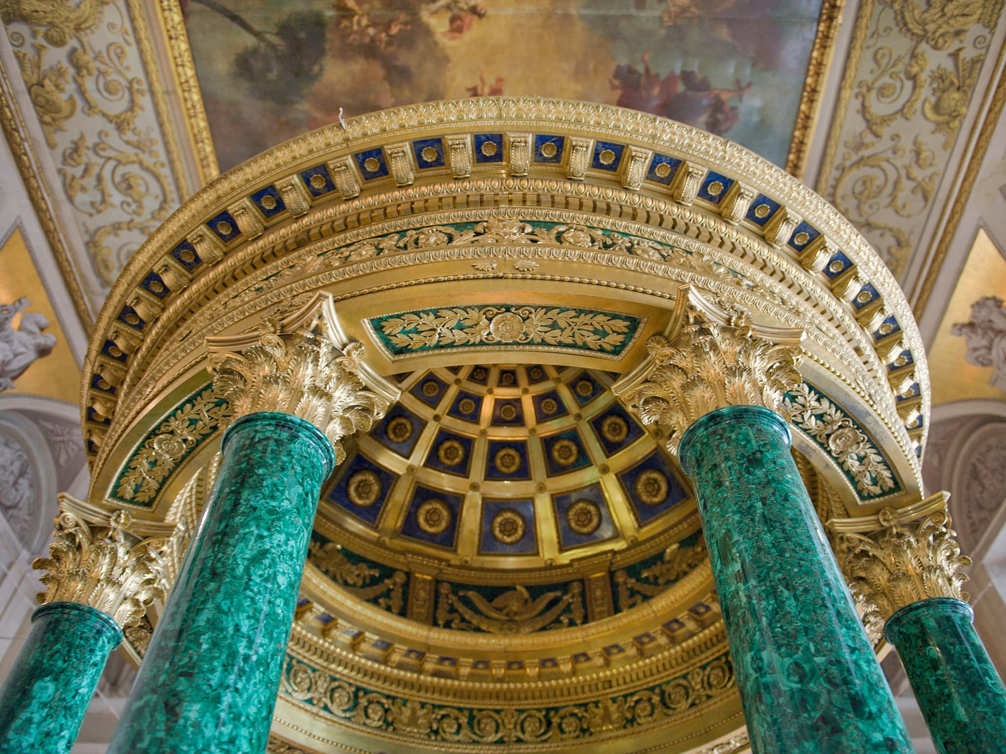 golden dome, emerald green marble columns, intricate frescoes, Full HD Desktop Wallpaper