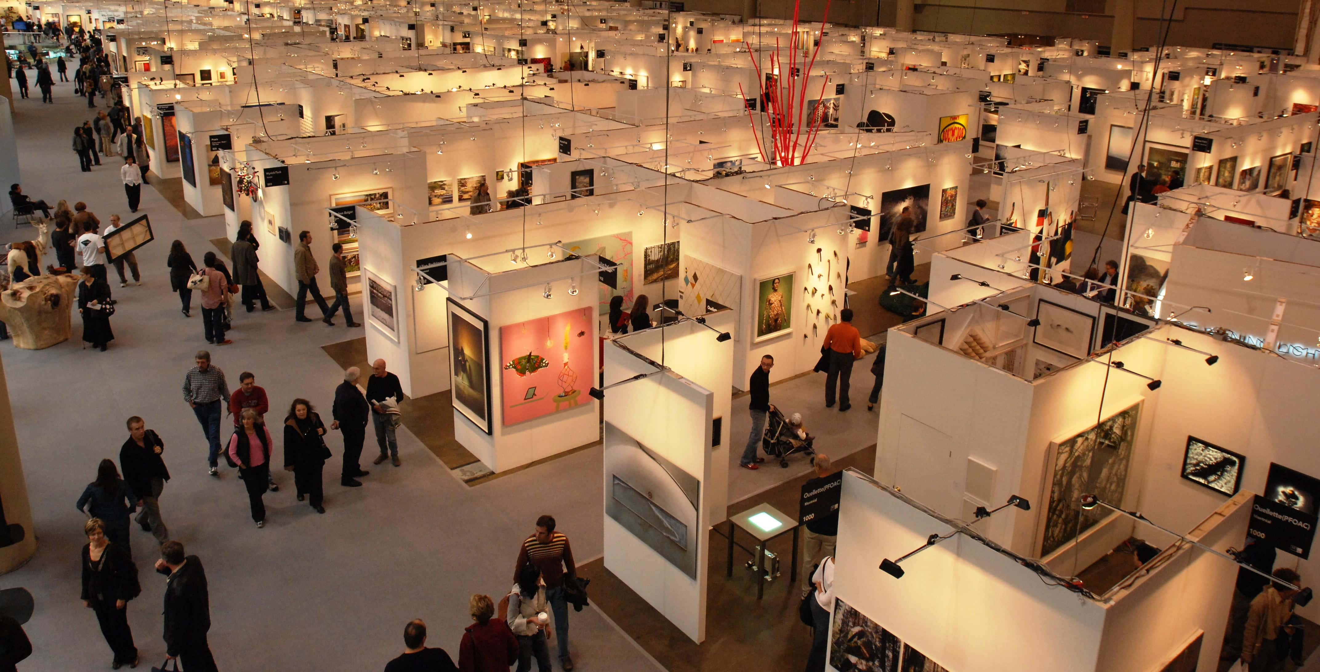 exhibition, art fair, white booths, 4K Desktop Wallpaper