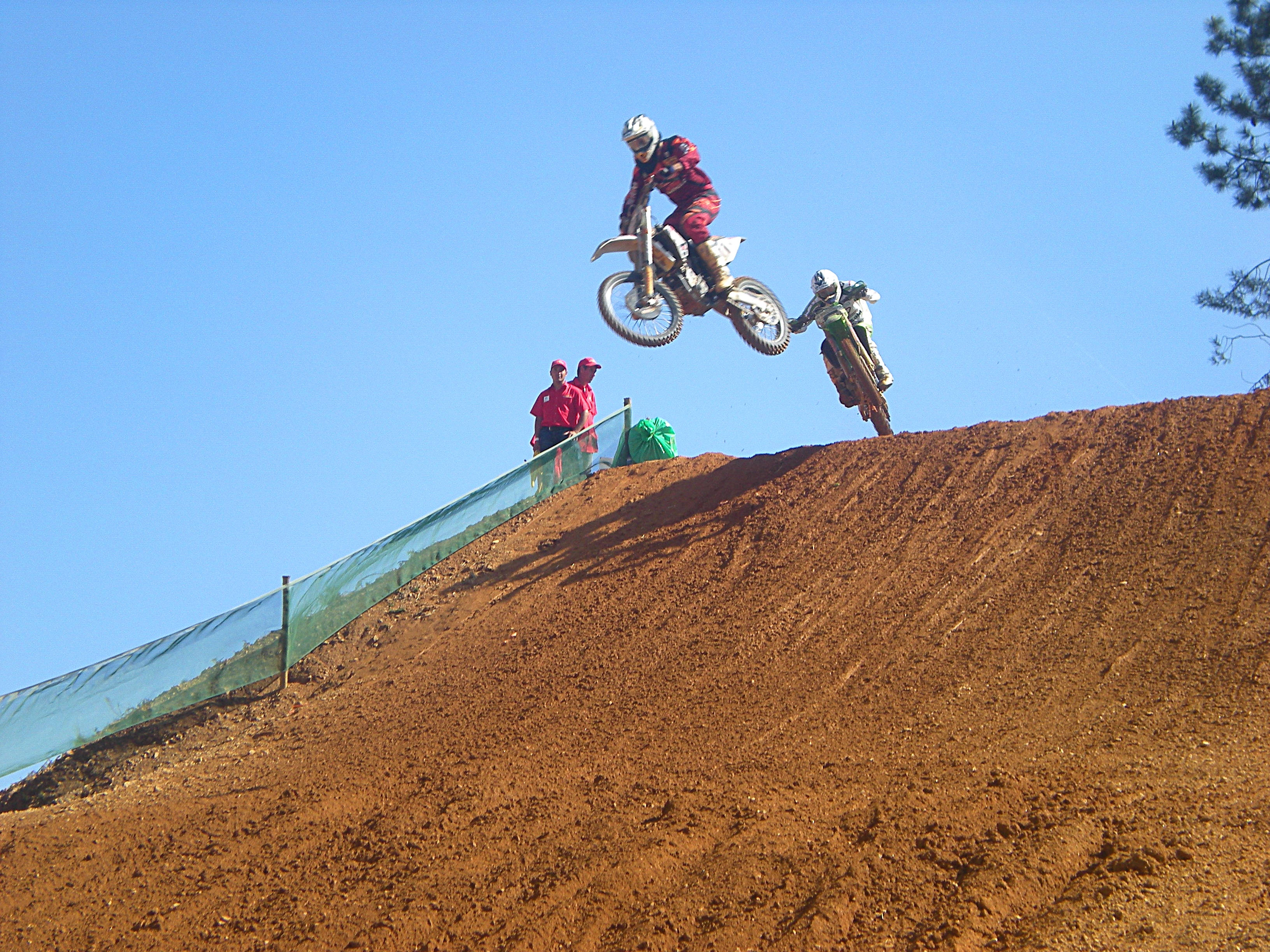 Dirtbike, Motocross riders, dirt jump, 2K Desktop Wallpaper