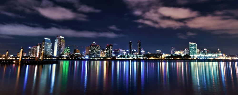 Eyefinity 1000 x 400, night, city skyline, SD Desktop Wallpaper