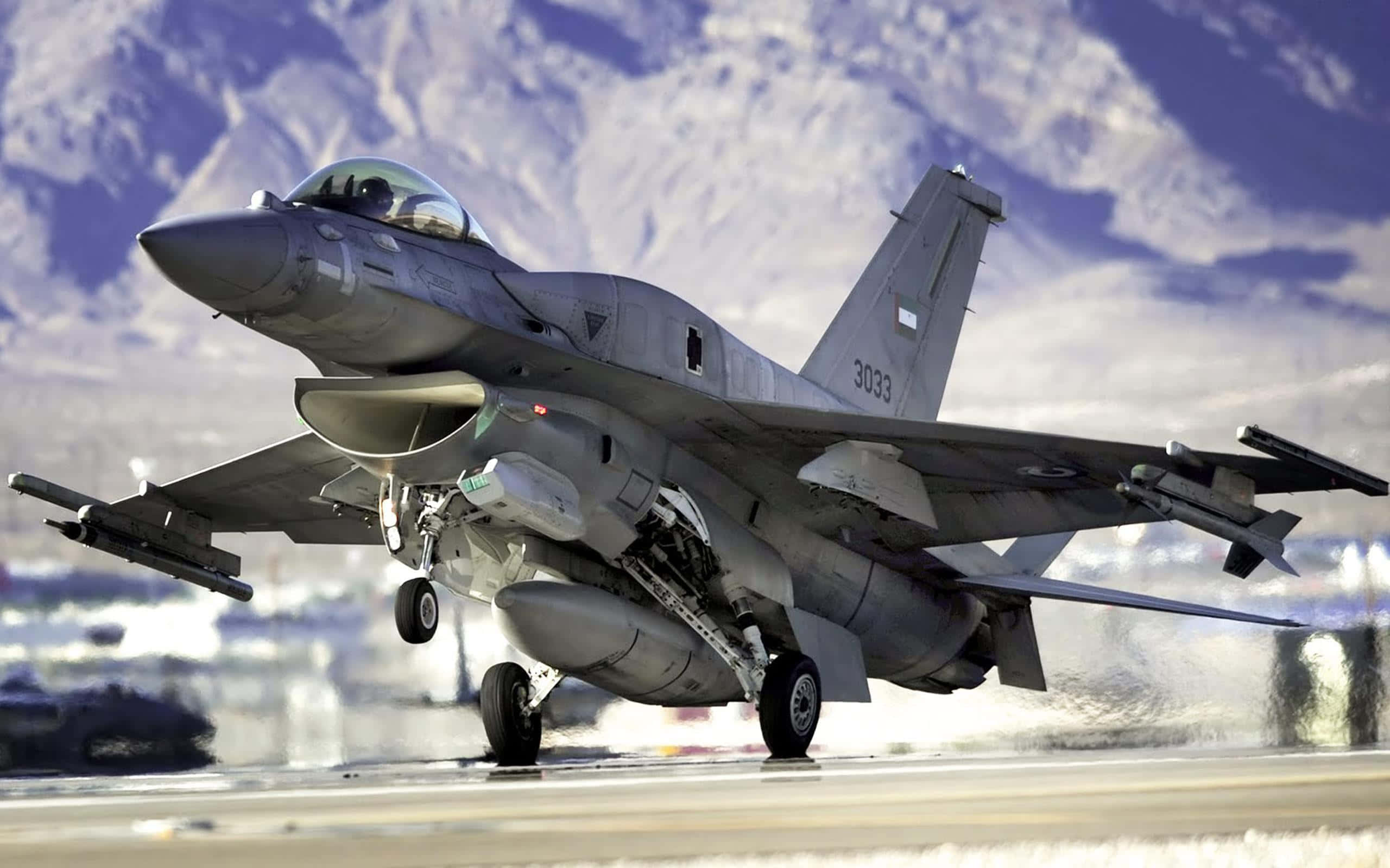 F-16, fighter jet, runway, 2K Desktop Wallpaper
