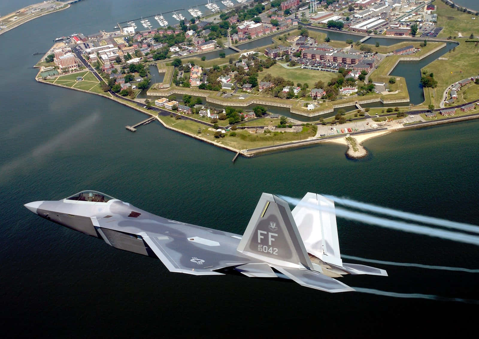 F 22 Raptor, gray, dark water, HD Desktop Wallpaper