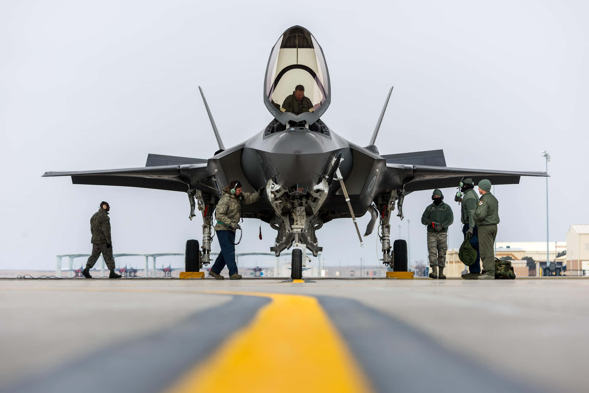 F-35, sleek gray, airfield tarmac, Full HD Desktop Wallpaper