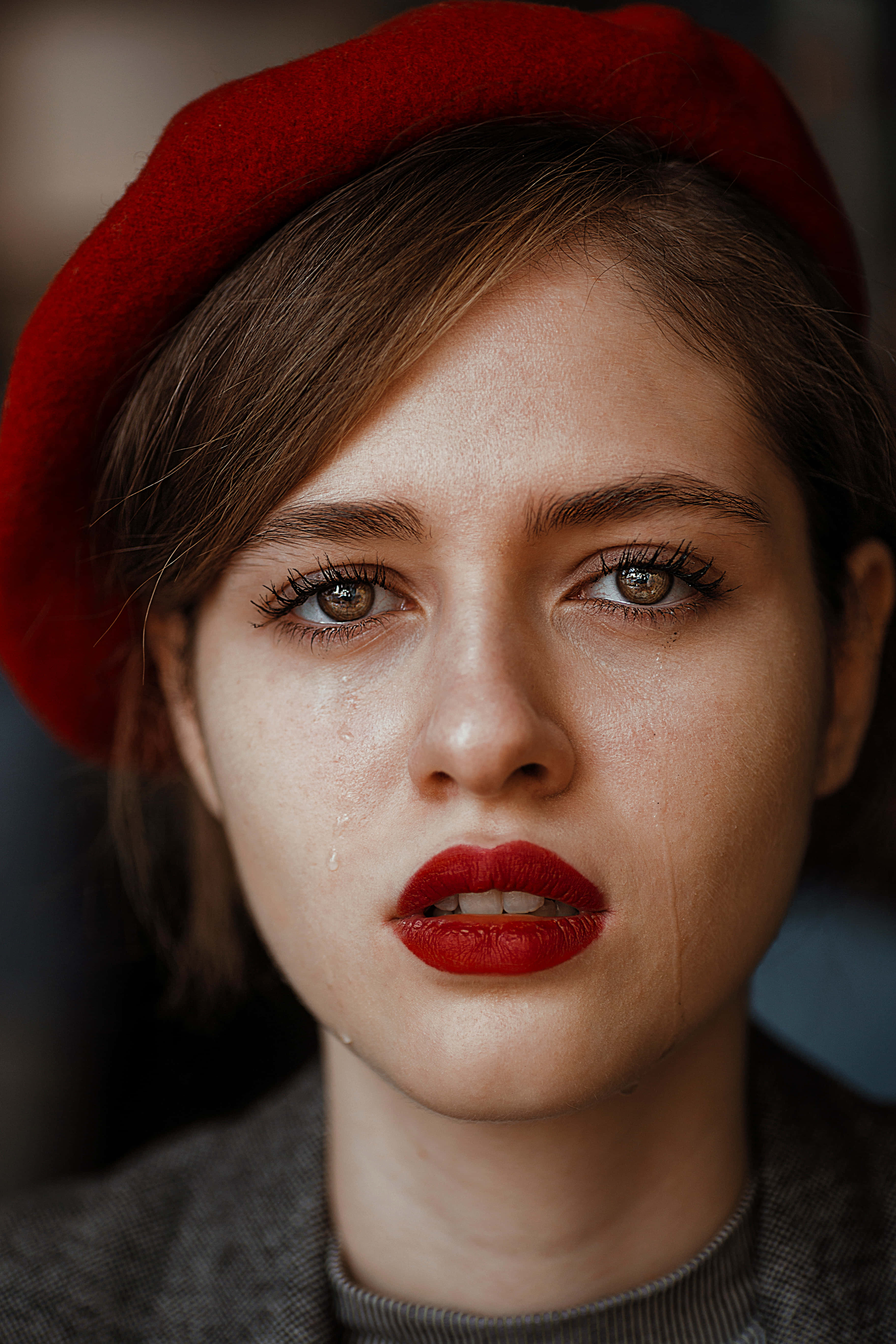 crying woman, beret, red lipstick, 5K Phone Wallpaper