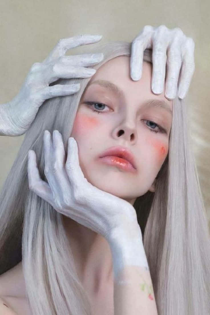 woman with three hands, silver hair, white-painted hands, SD Phone Wallpaper