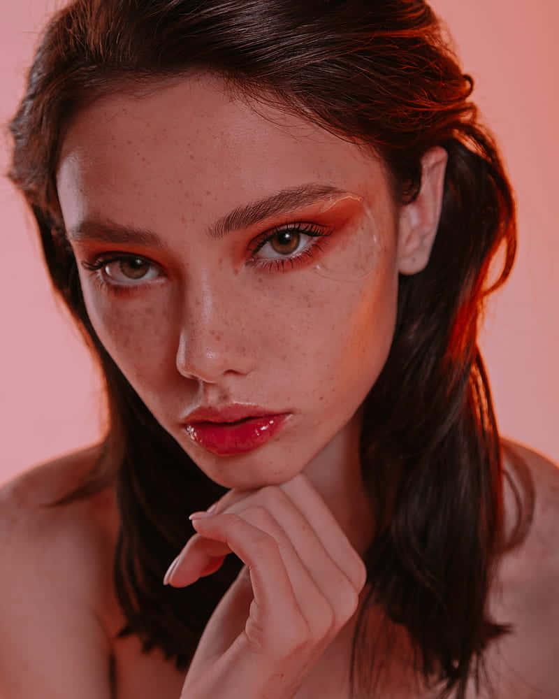 red eyeshadow, freckles, bold red makeup, SD Phone Wallpaper