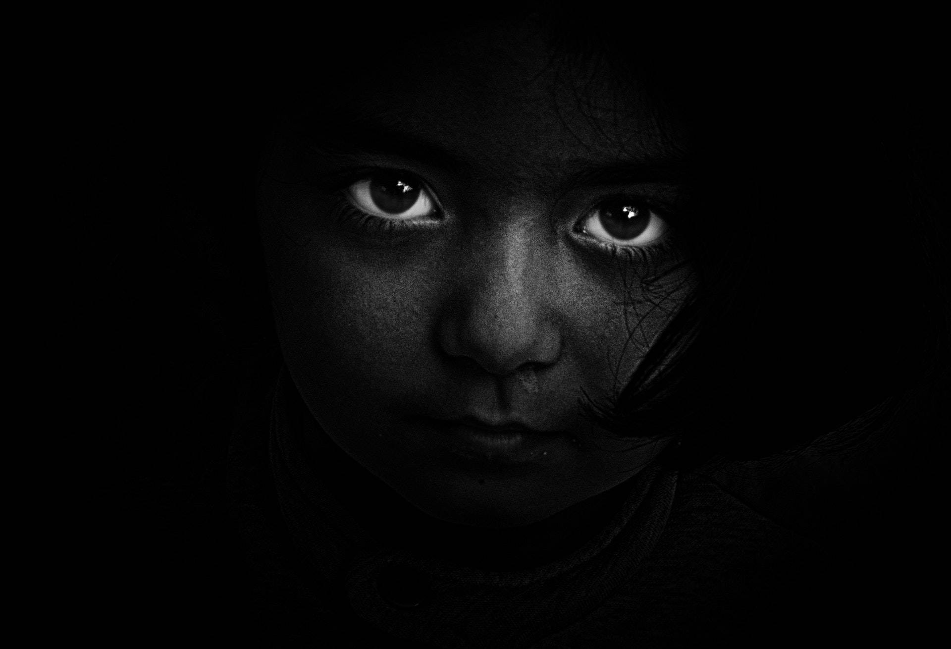black and white, child's face, piercing eyes, Full HD Desktop Wallpaper