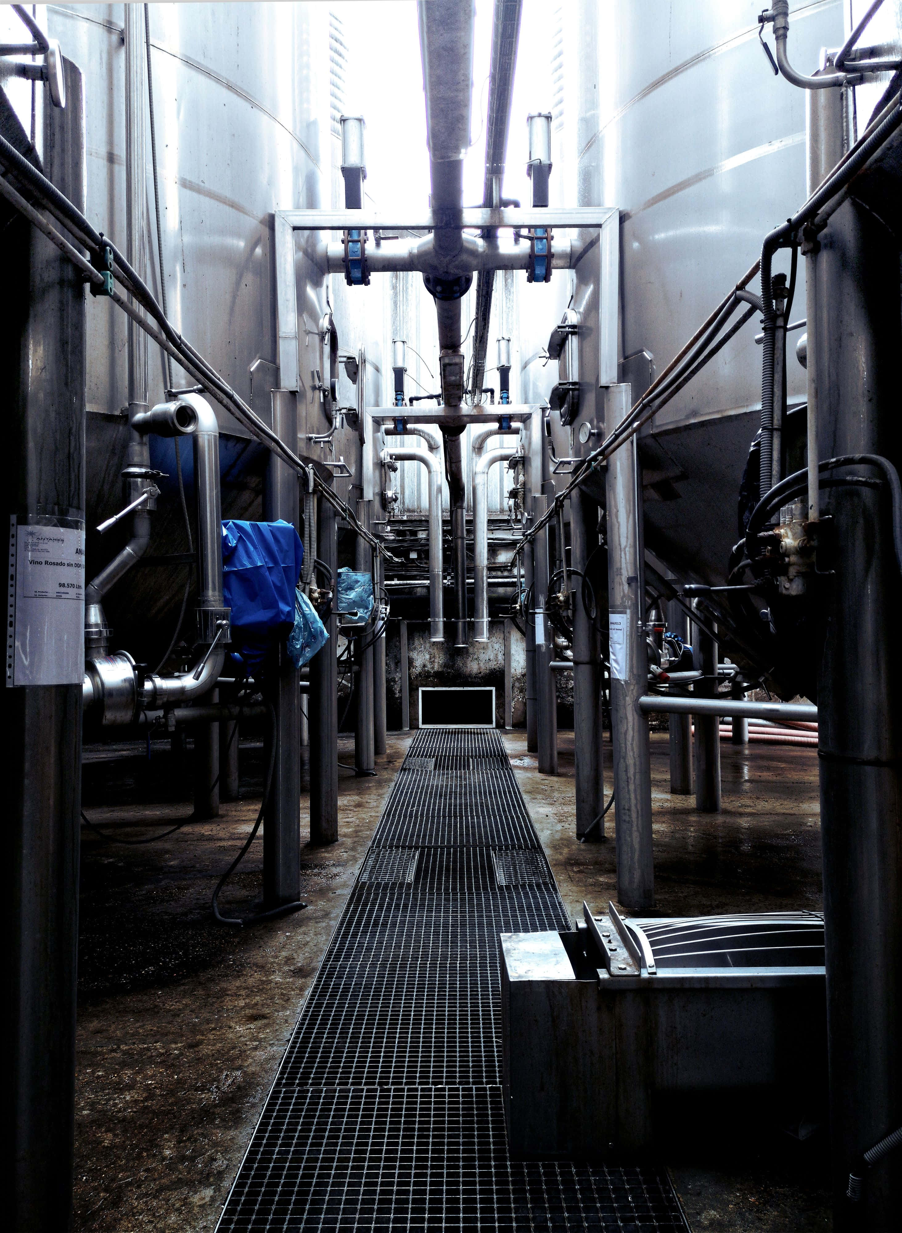 industrial stainless steel vats, stainless steel tanks, complex piping, 4K Phone Wallpaper