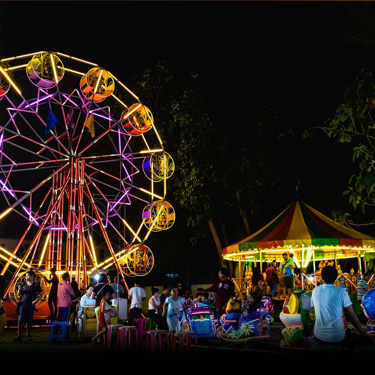 Ferris wheel, night carnival, glowing Ferris wheel, SD Desktop Wallpaper