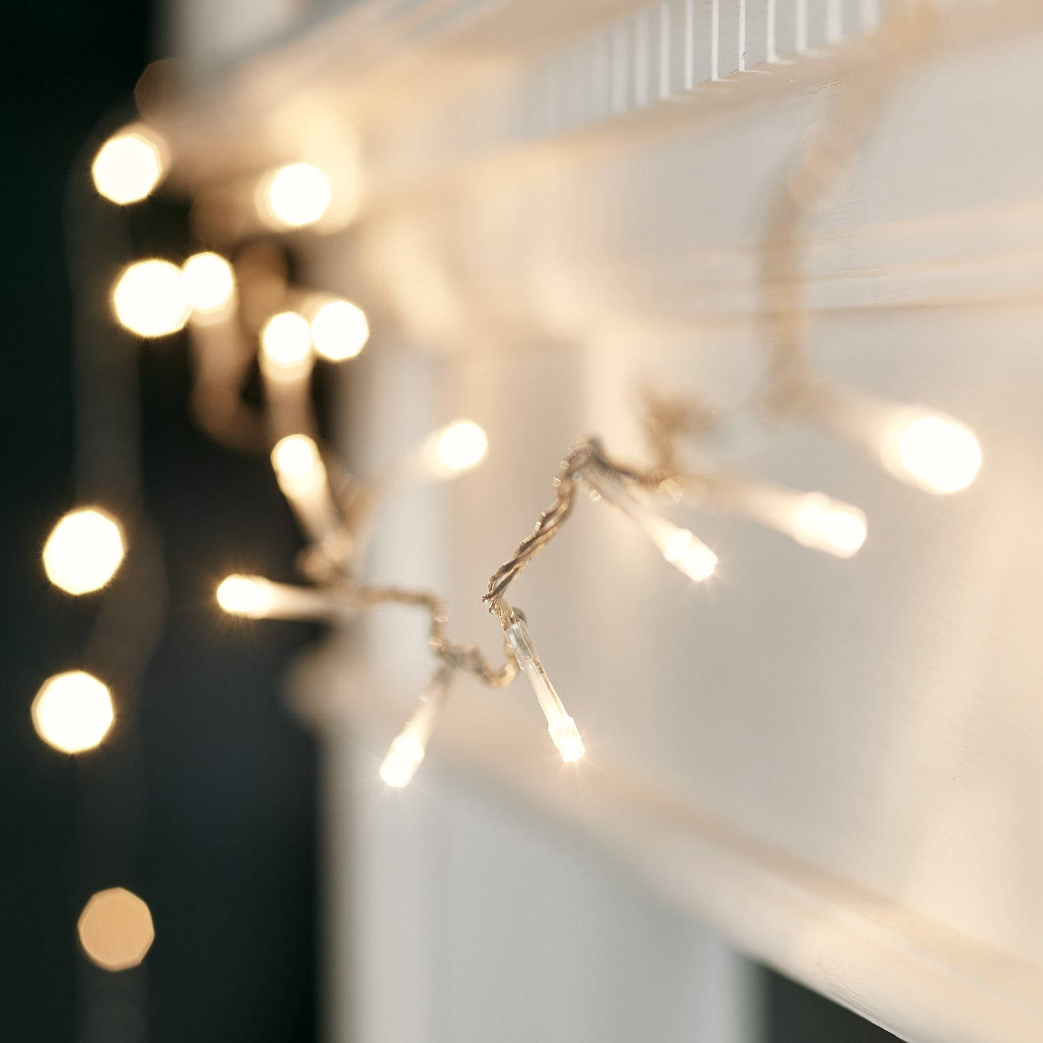 fairy lights aesthetic, mantle, string of lights, HD Desktop Wallpaper