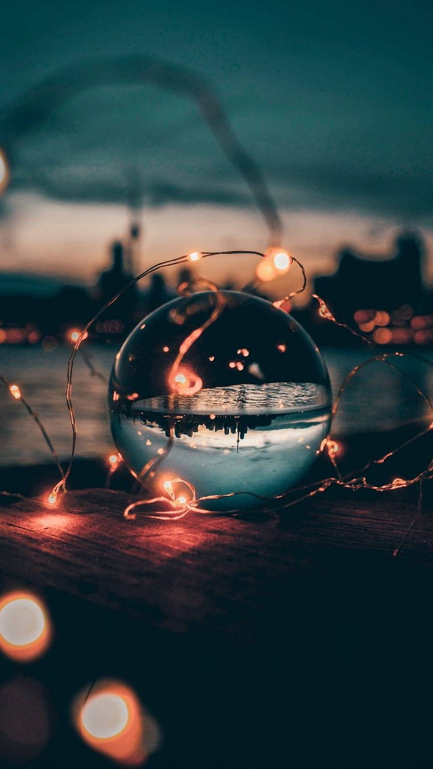 fairy lights, glass sphere, city skyline, HD Phone Wallpaper
