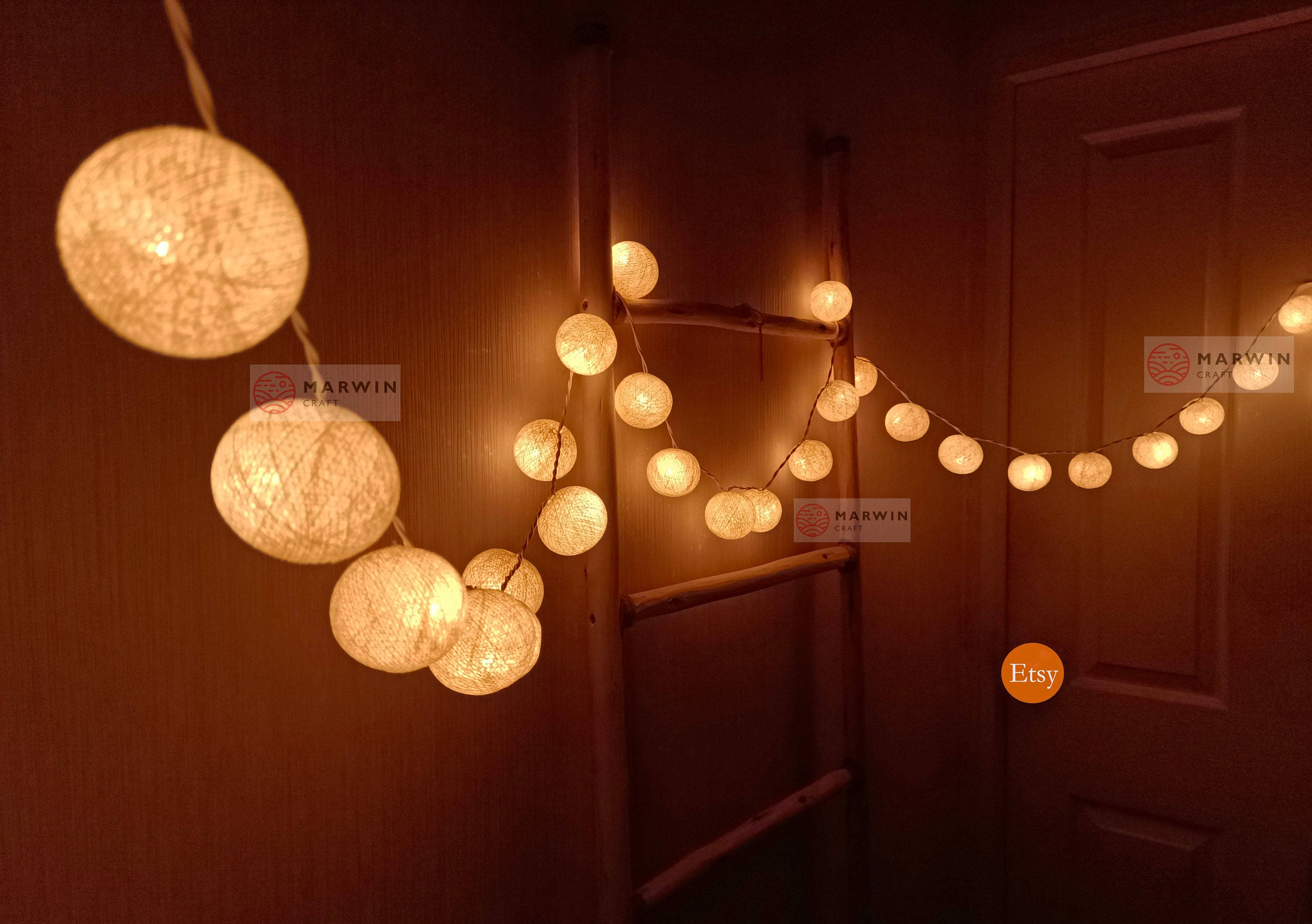 string lights, woven paper globes, wooden wall, 2K Desktop Wallpaper