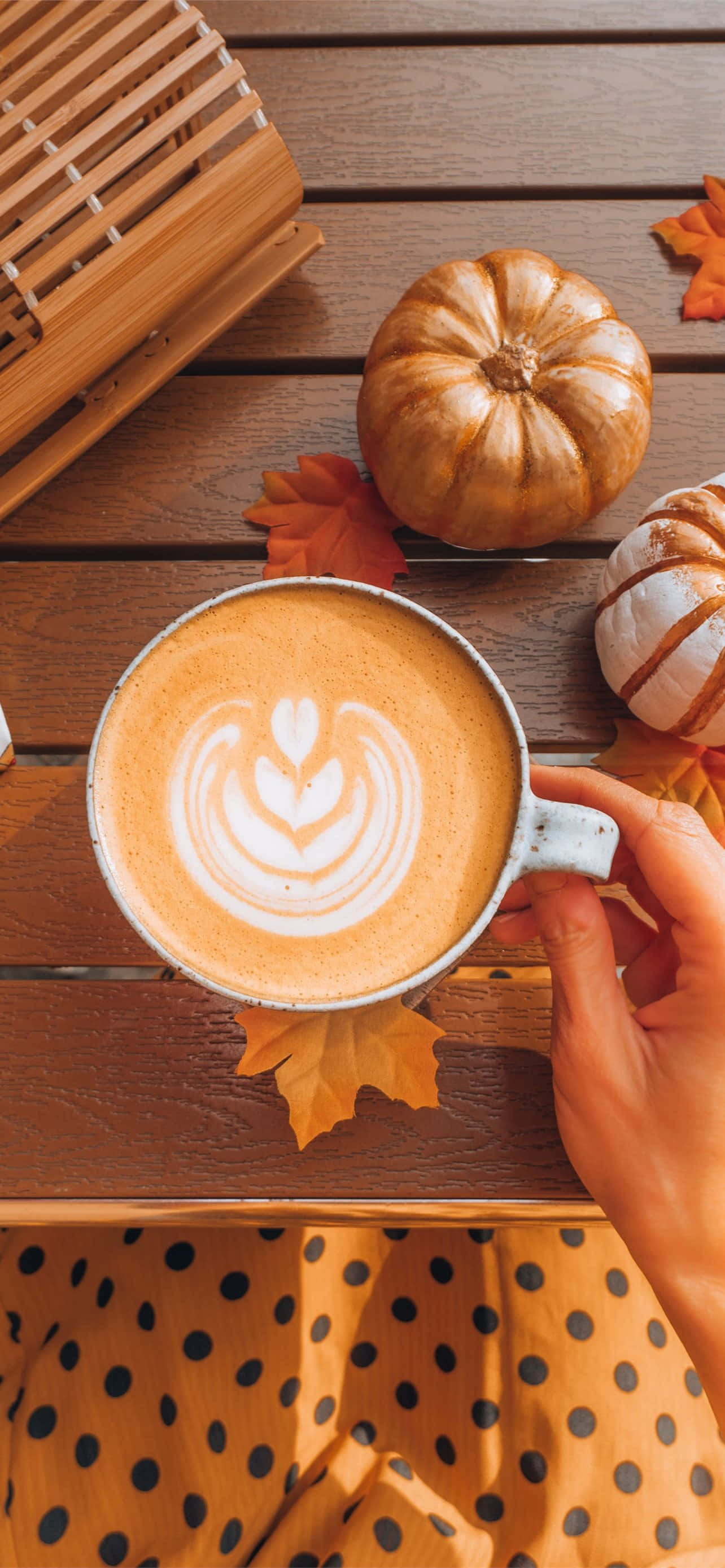 iPhone Fall Aesthetic, latte art, heart latte art, 2K Phone Wallpaper