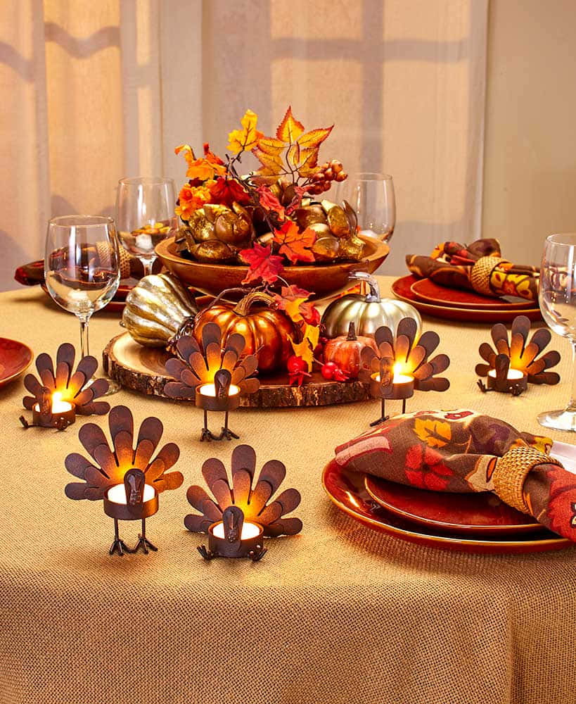 Thanksgiving table, turkey candle holders, autumn leaves, SD Phone Wallpaper