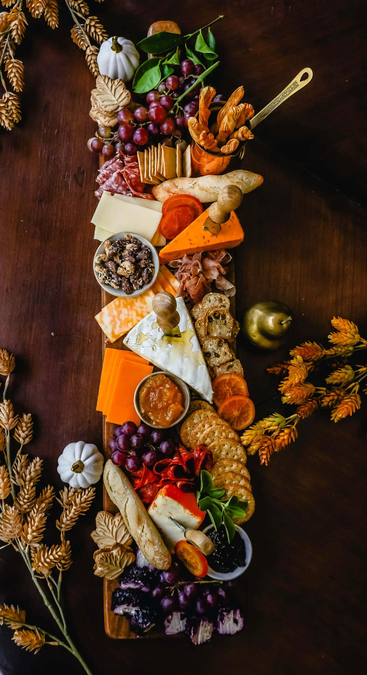 Charcuterie Of Cheese For Fall Thanksgiving, autumn charcuterie board, cheeses, 2K Phone Wallpaper