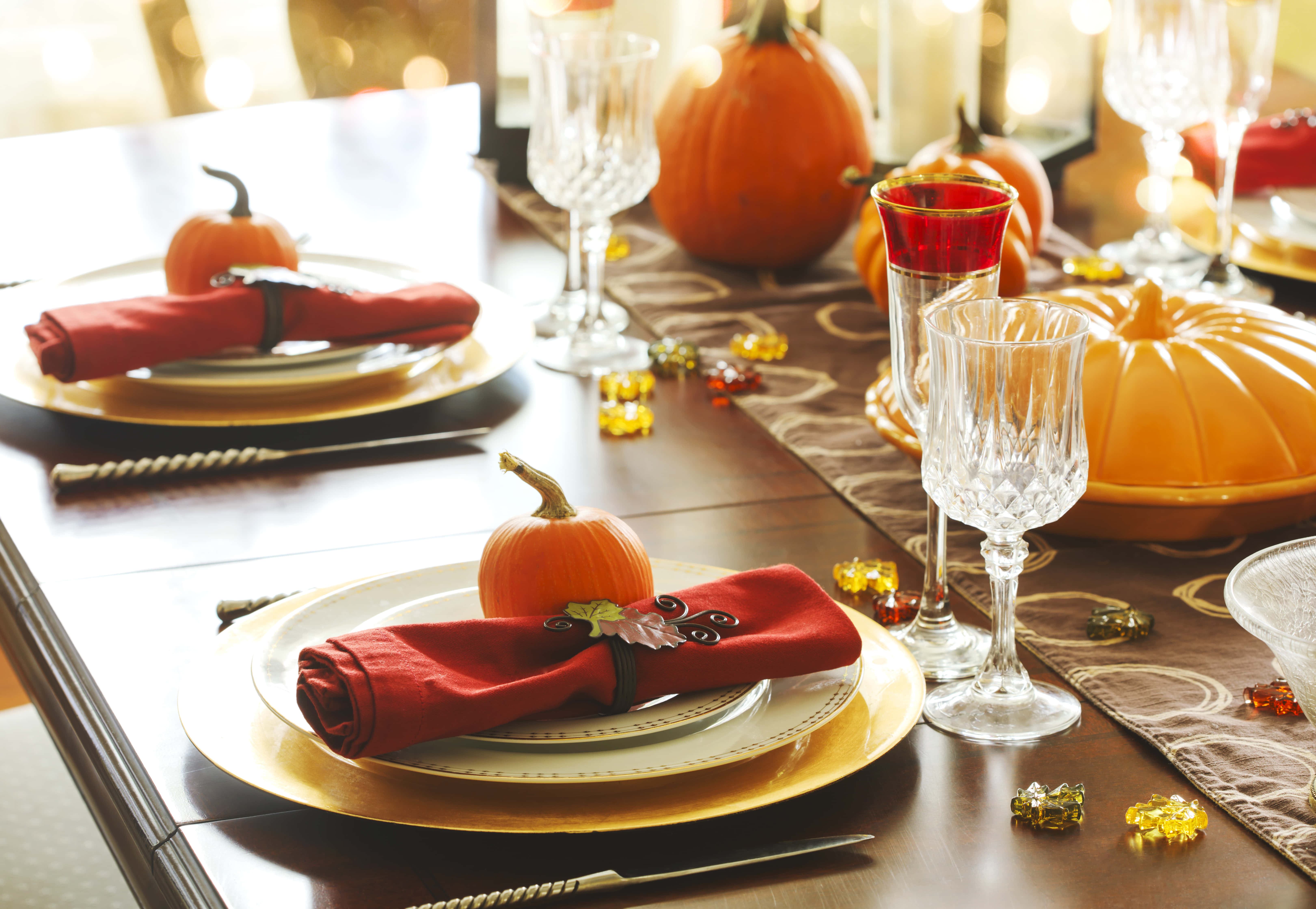 Fall Thanksgiving, orange pumpkins, red napkins, 5K Desktop Wallpaper