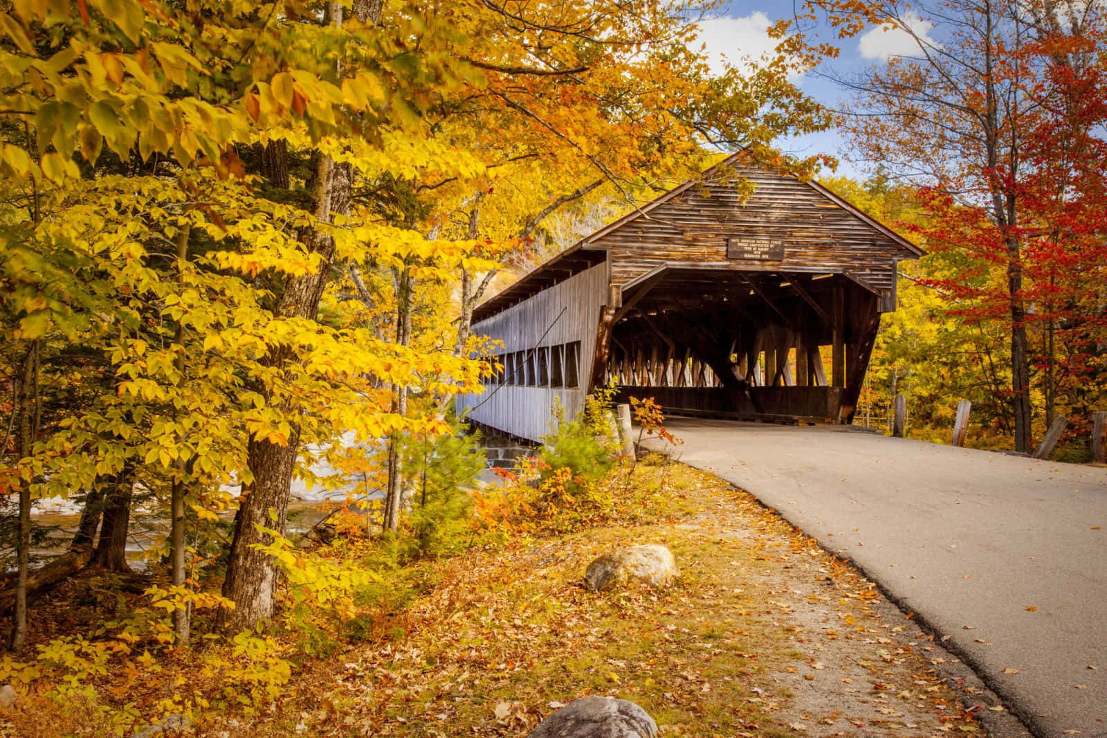 Fall Town, rustic wooden covered bridge, river, HD Desktop Wallpaper