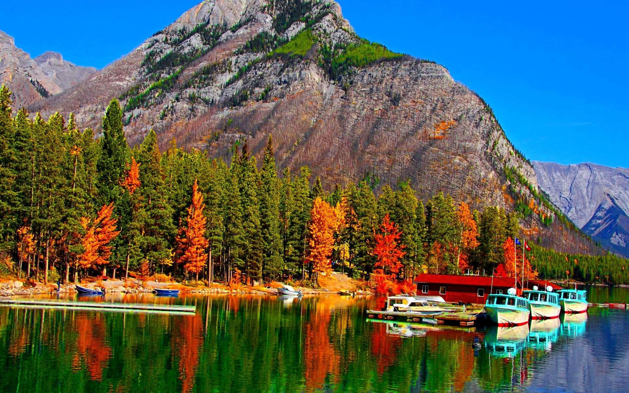 Fall Colors, autumn lake scene, colorful trees, 2K Desktop Wallpaper