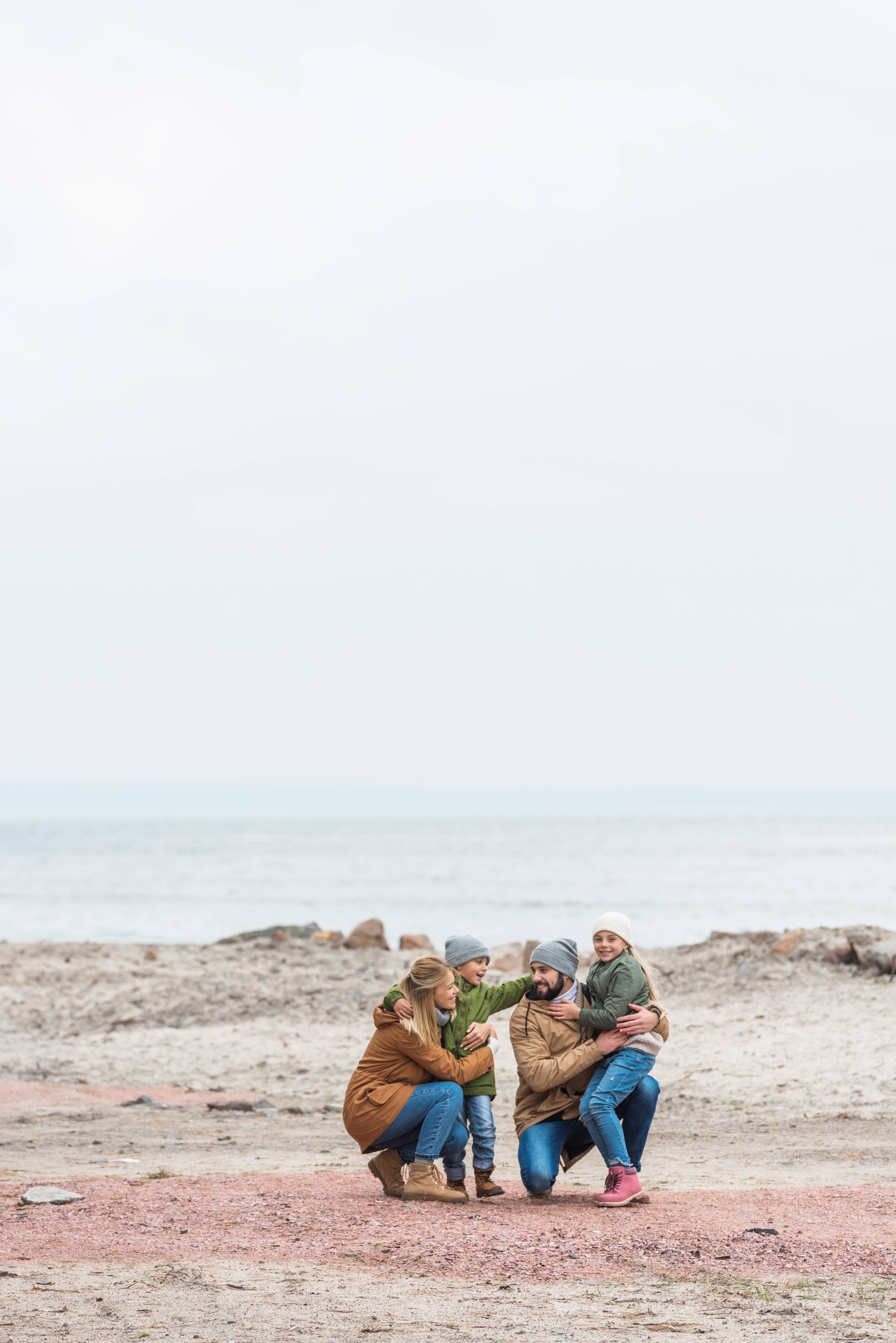 Small Happy Family, family of four, misty beach, 5K Phone Wallpaper