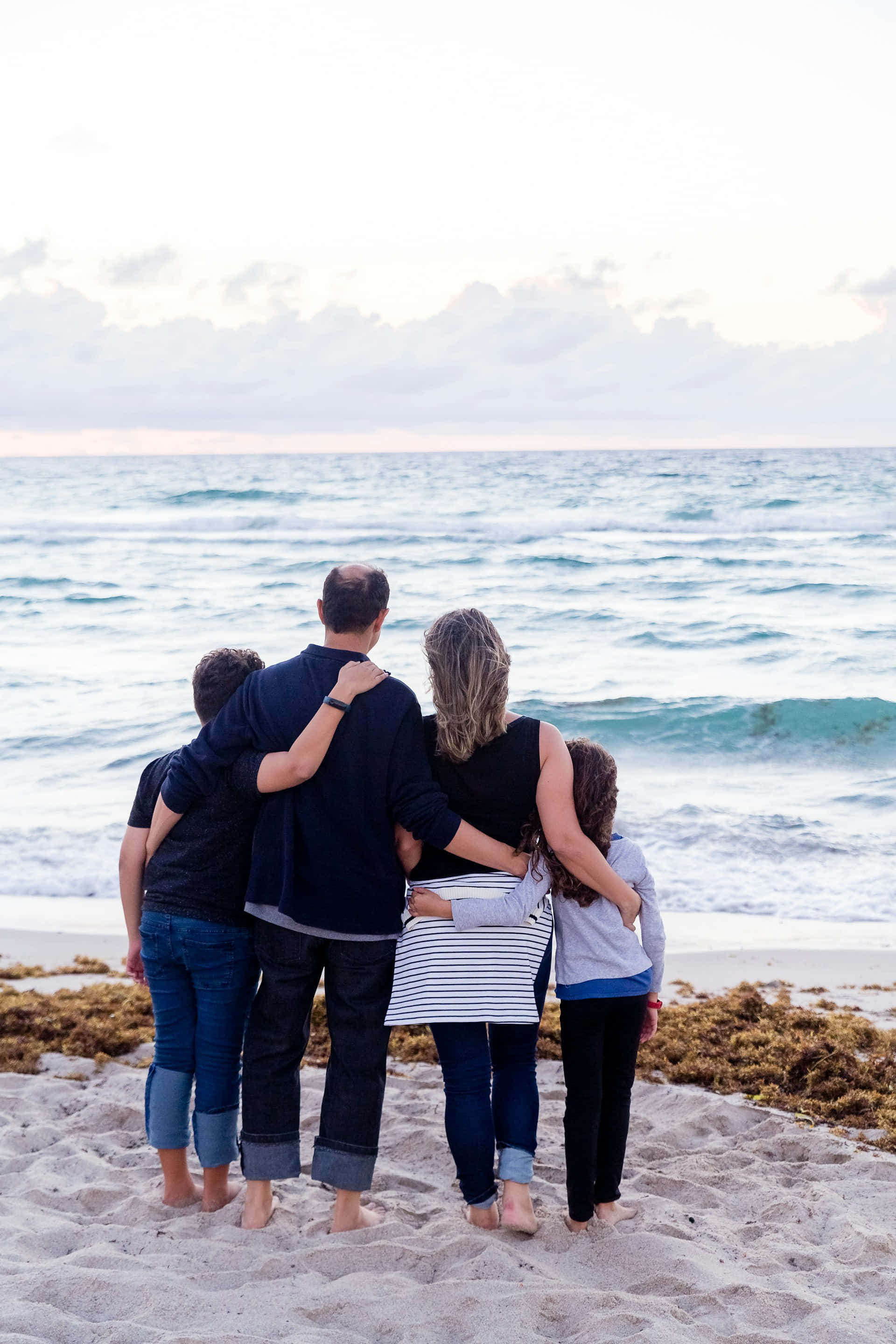 Family Aesthetic, beach, sunset, 2K Phone Wallpaper