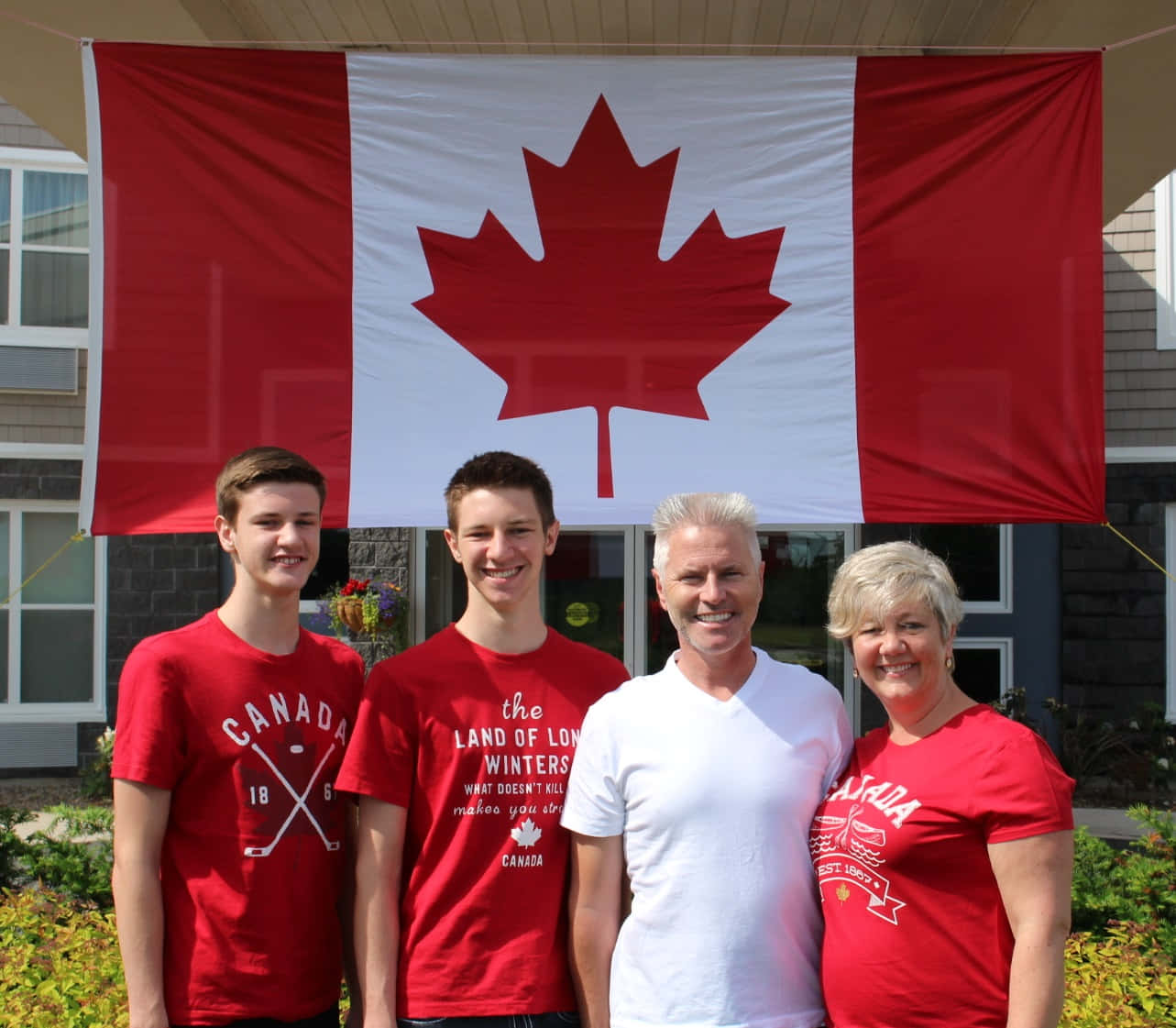 Family Day, red Canada tshirts, Canadian flag, HD Desktop Wallpaper