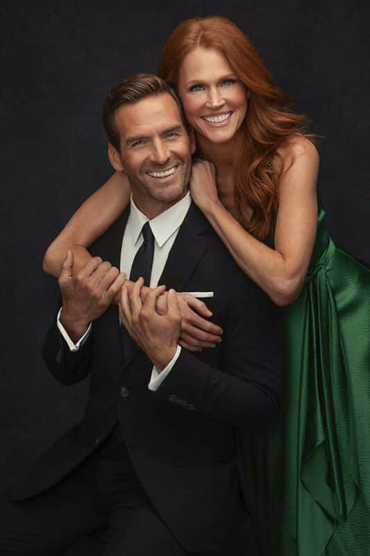 Family Portrait, shimmering green gown, sharp suit, SD Phone Wallpaper