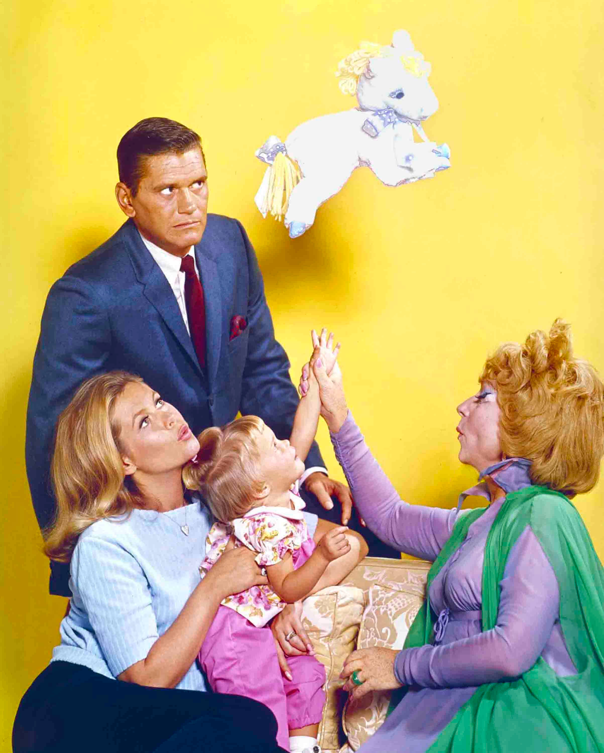 Bewitch, happy family photo, bright yellow wall, 2K Phone Wallpaper