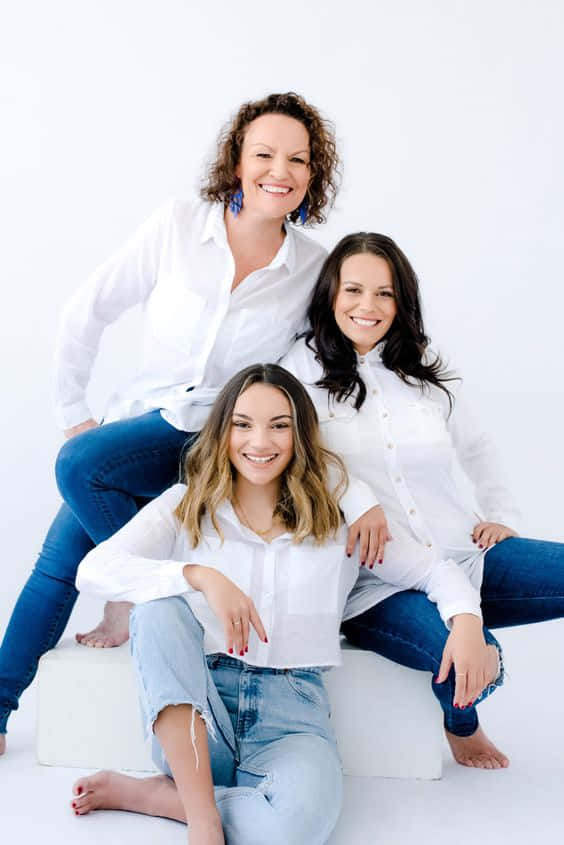 Family Portrait, white shirts, jeans, SD Phone Wallpaper