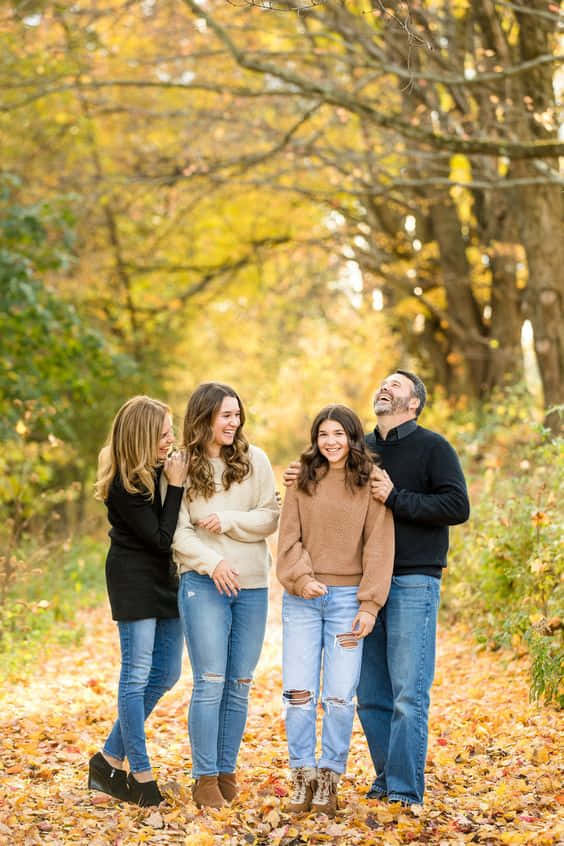 Family Portrait, autumn path, golden leaves, SD Phone Wallpaper