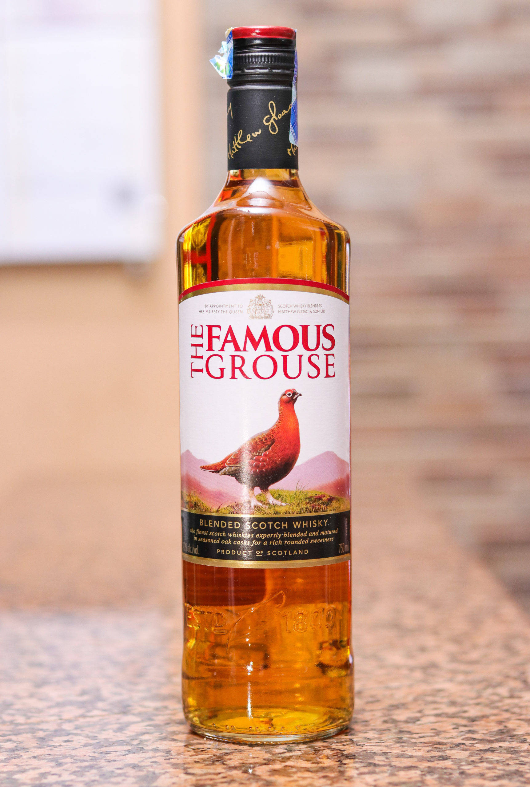 The Famous Grouse, red grouse illustration, clear bottle, 2K Phone Wallpaper
