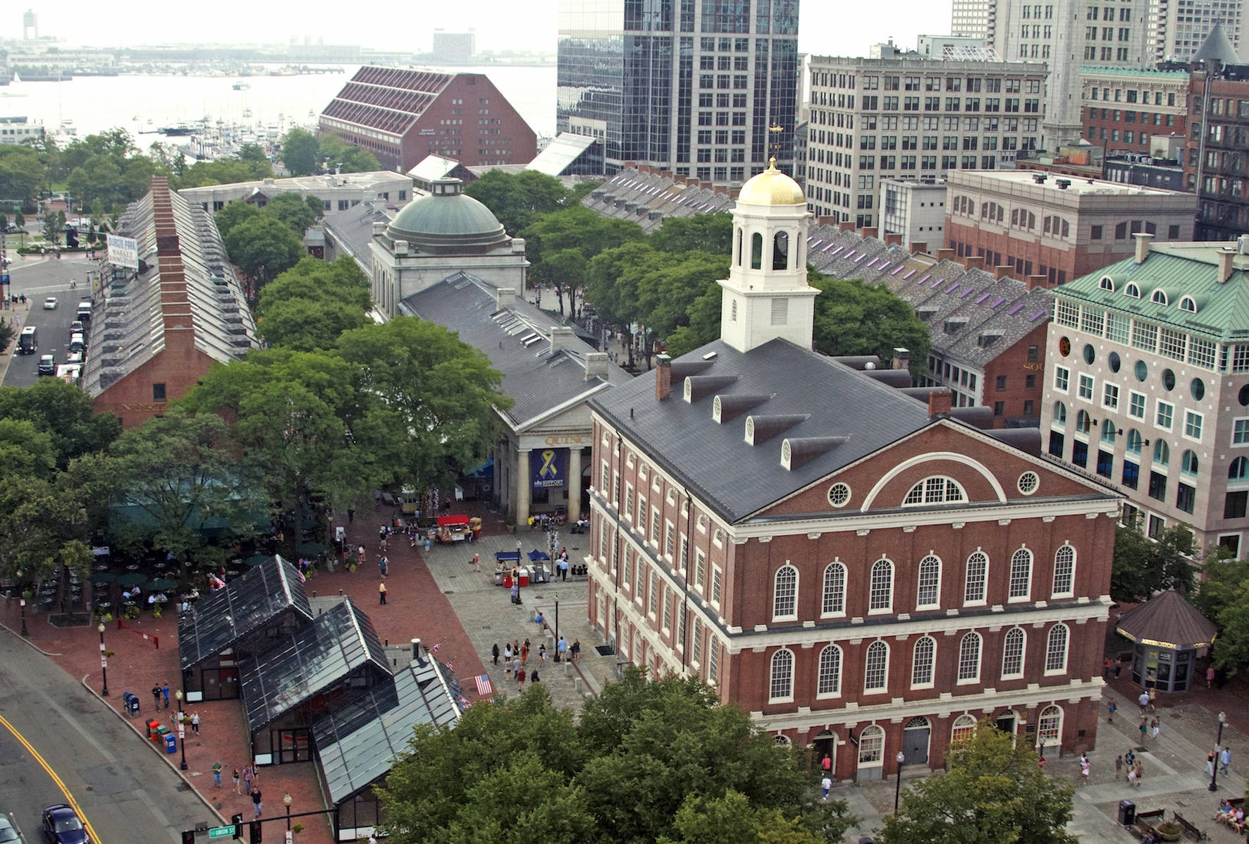 Faneuil Hall, golden dome, brick buildings, HD Desktop Wallpaper