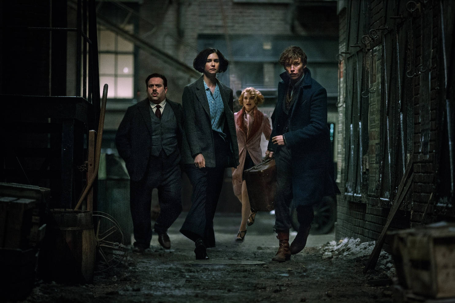 Fantastic Beasts And Where To Find Them, dark street, vintage coats, HD Desktop Wallpaper