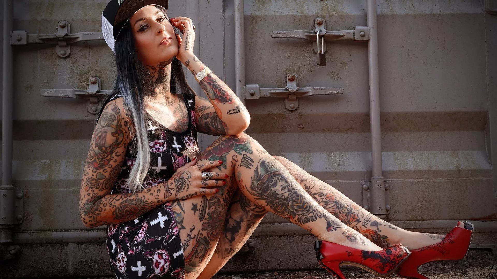 red heels, weathered metal shipping container, heavily tattooed woman, Full HD Desktop Wallpaper