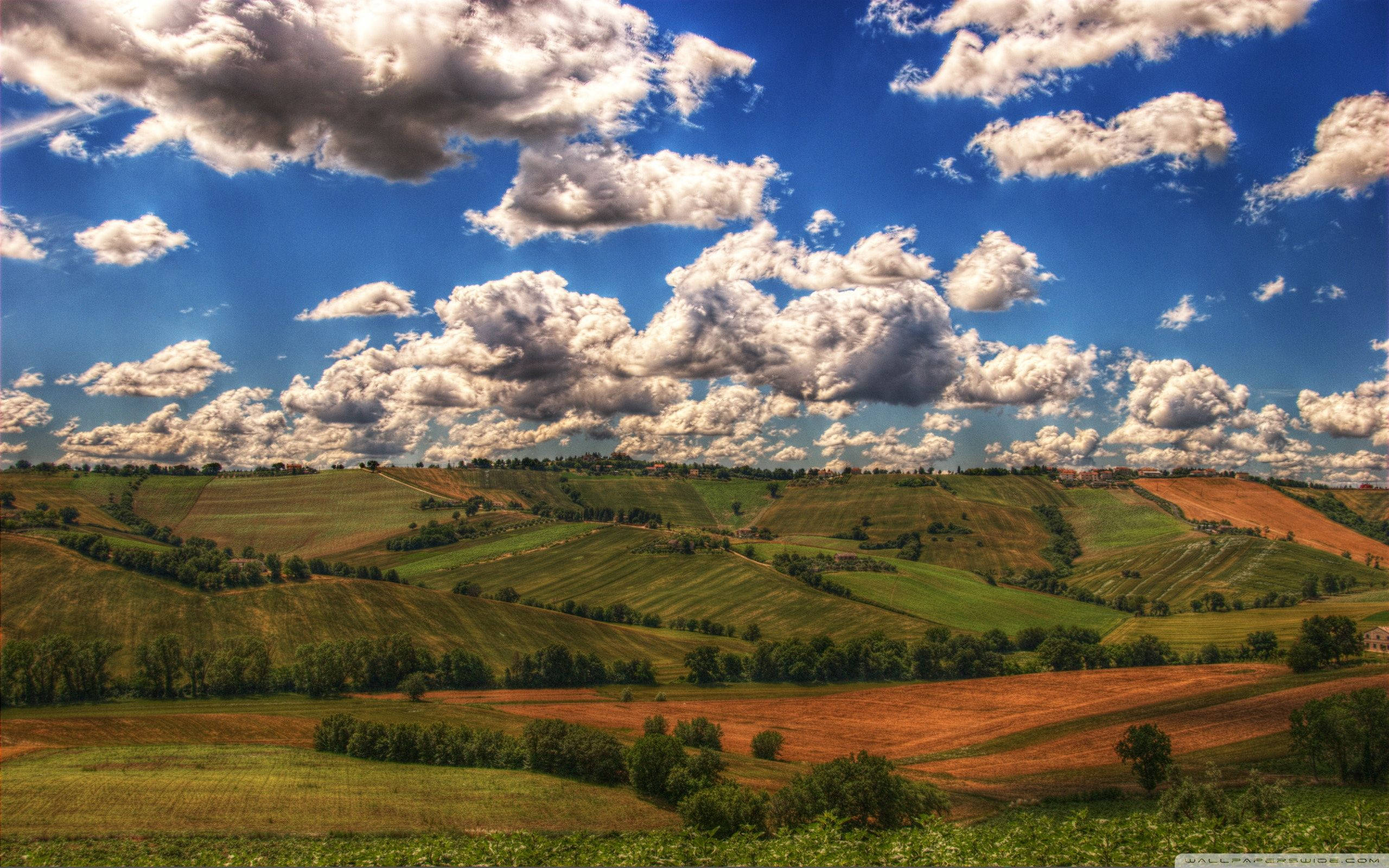 farm desktop, vast rolling hills, patchwork fields, 2K Desktop Wallpaper