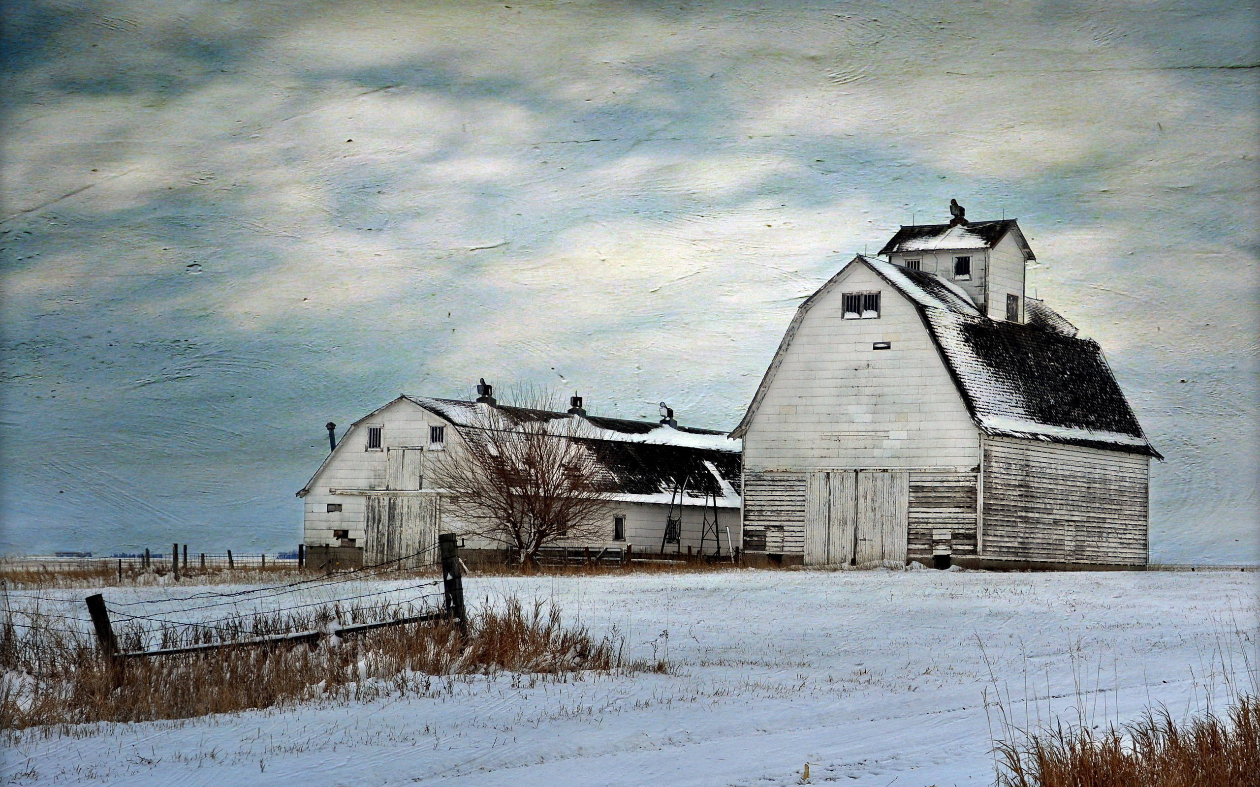 Farm Desktop, white barn, farmhouse, 2K Desktop Wallpaper