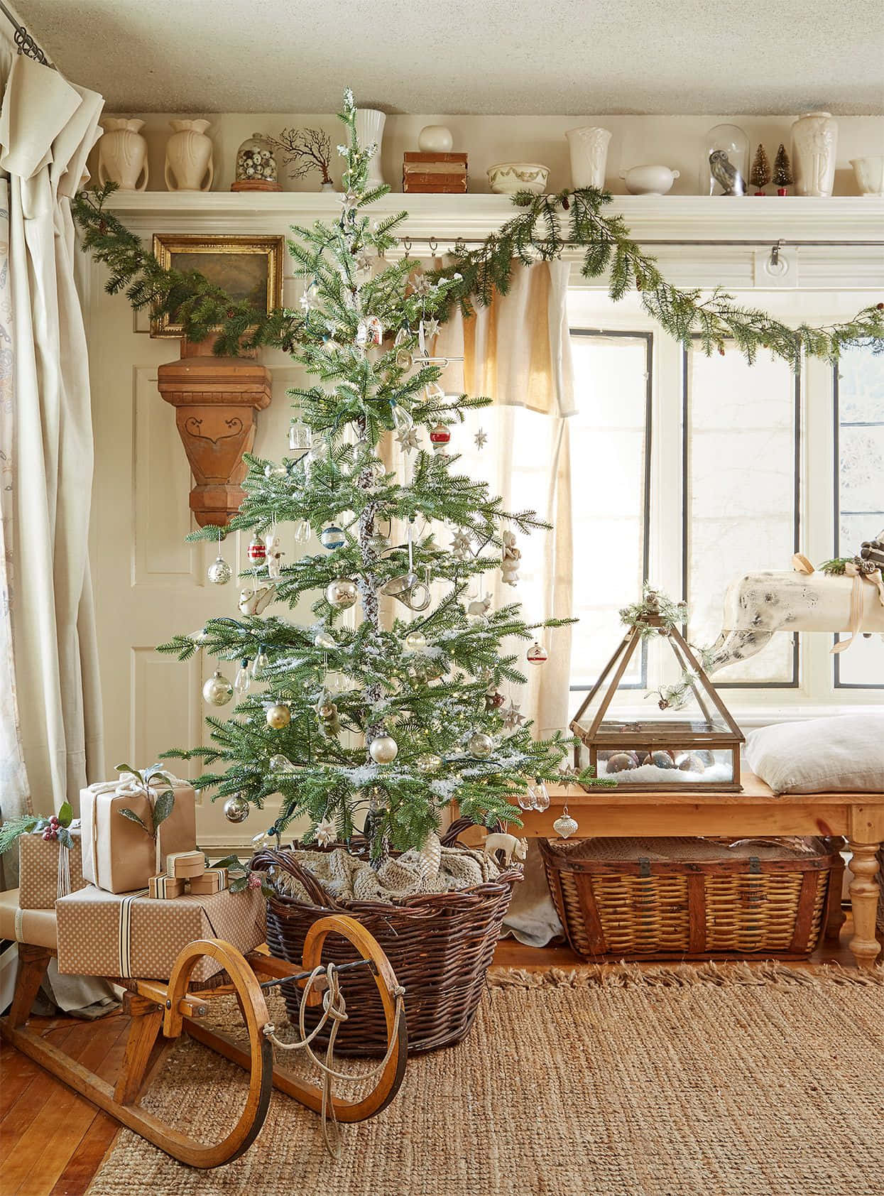 Farmhouse Christmas, cozy rustic living room, decorated Christmas tree, HD Phone Wallpaper