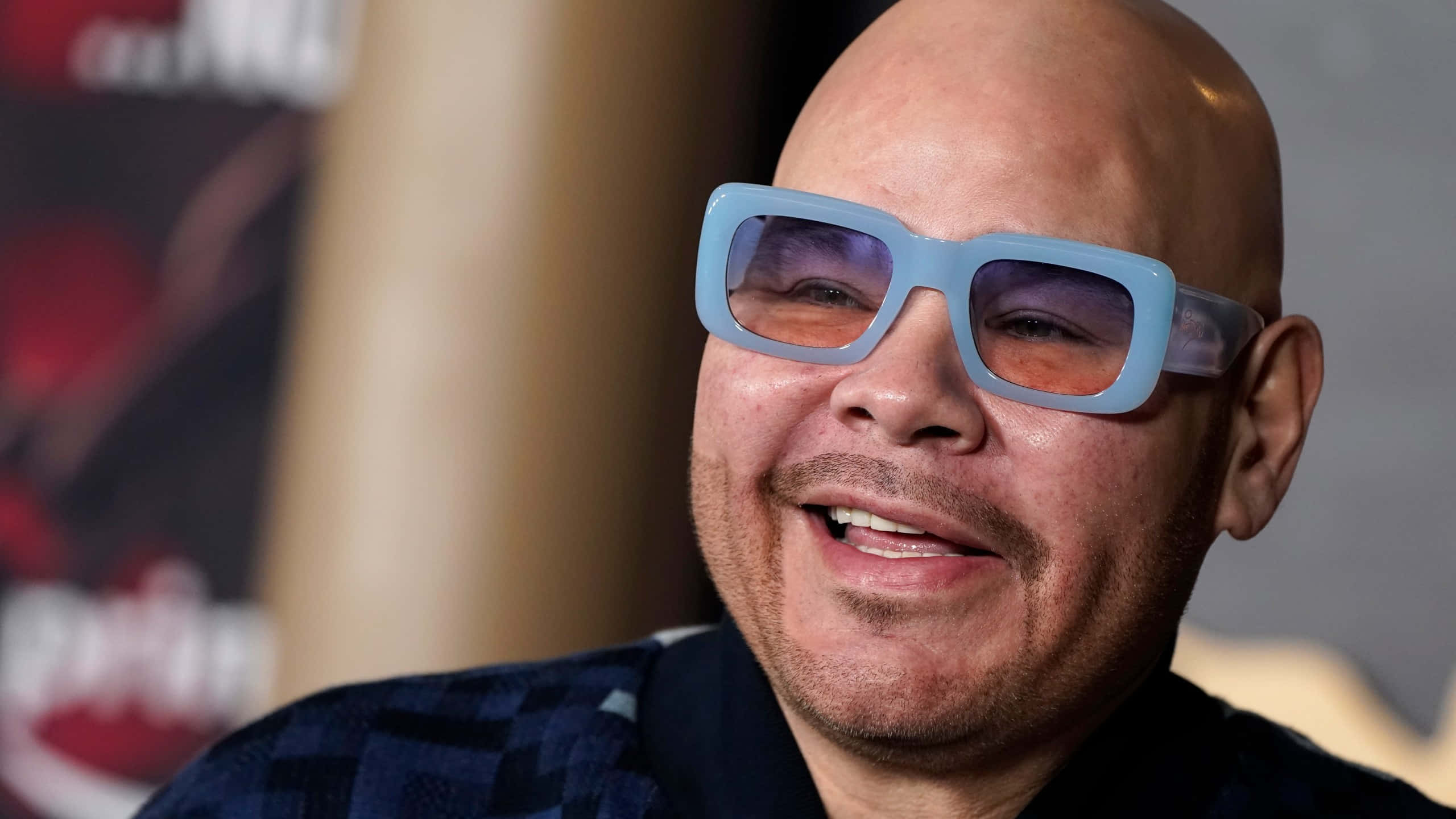 Fat Joe, blue shades, bald man, 2K Desktop Wallpaper