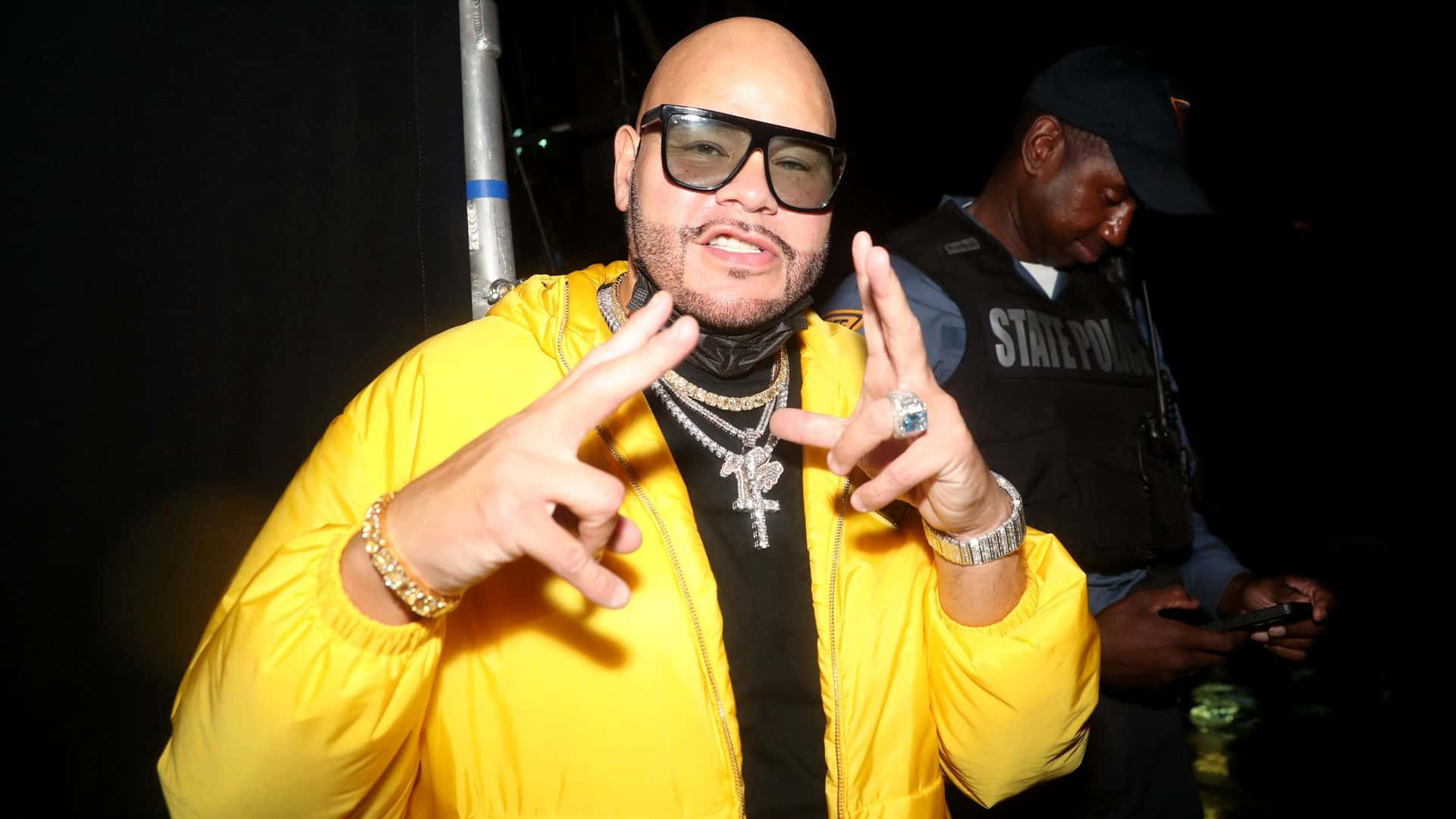 Fat Joe, yellow jacket, peace sign, Full HD Desktop Wallpaper