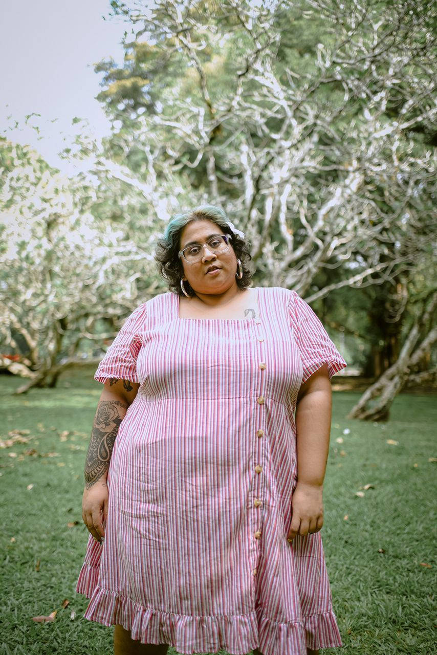 fat person, striped dress, pink striped dress, HD Phone Wallpaper
