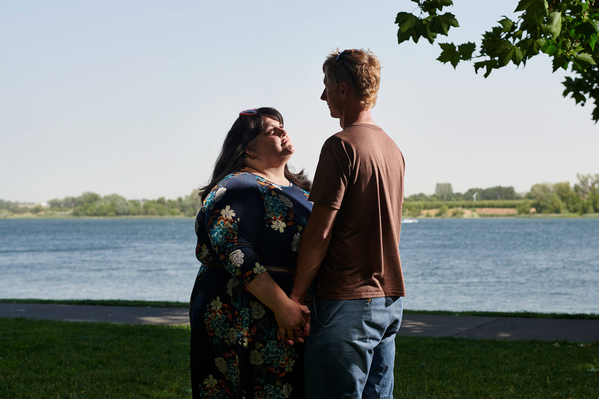 Fat Person Couple, calm lake, bright sky, Full HD Desktop Wallpaper